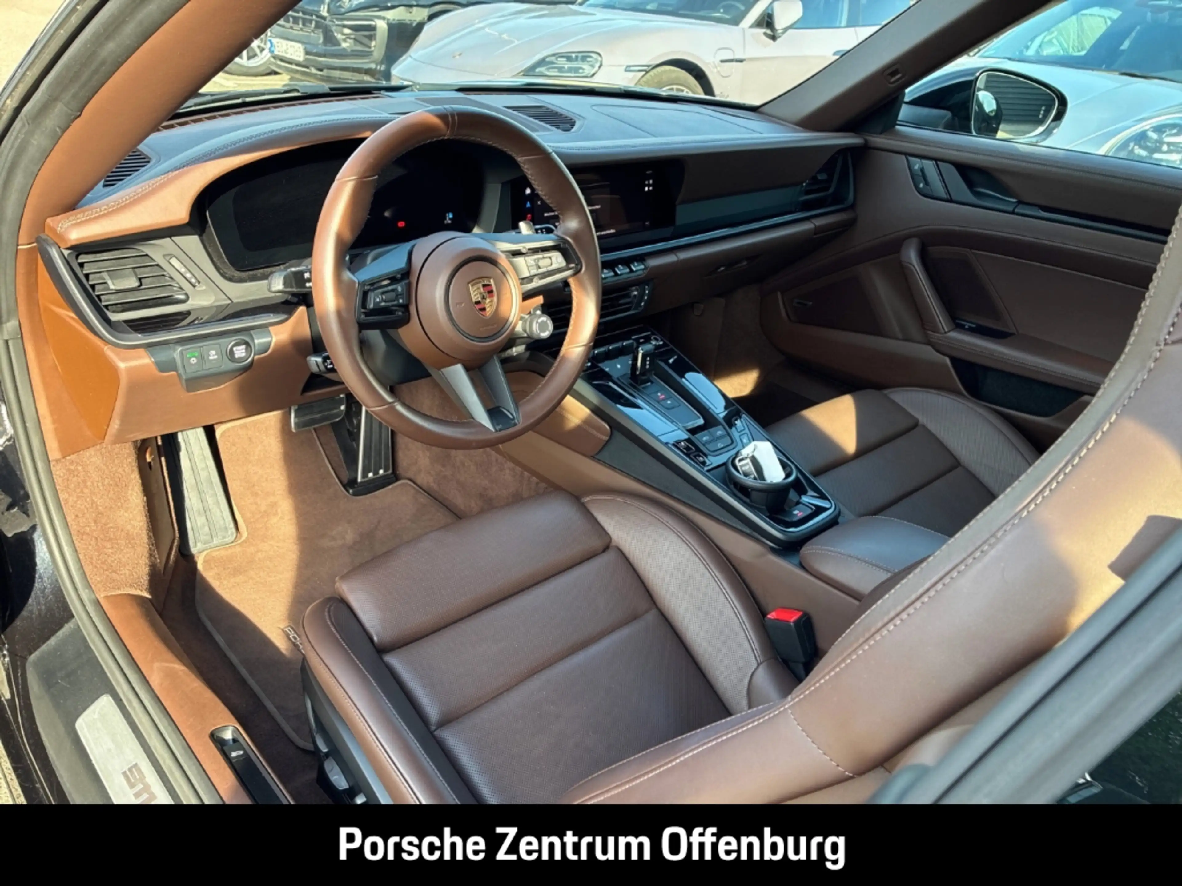 Porsche 992 -2 (911) Carrera Cabrio Inno S.Design Mmry Bose Na — photo 12