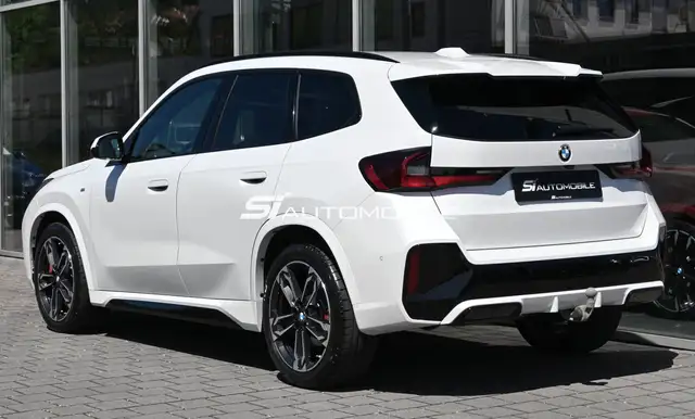 BMW X1 view 3