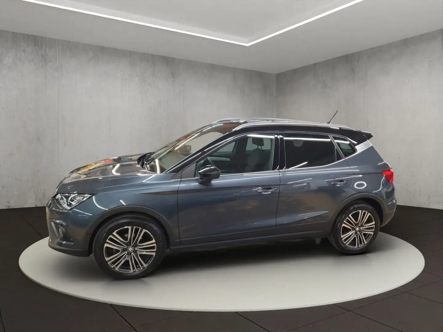 SEAT Arona XCELLENCE Gris - 2