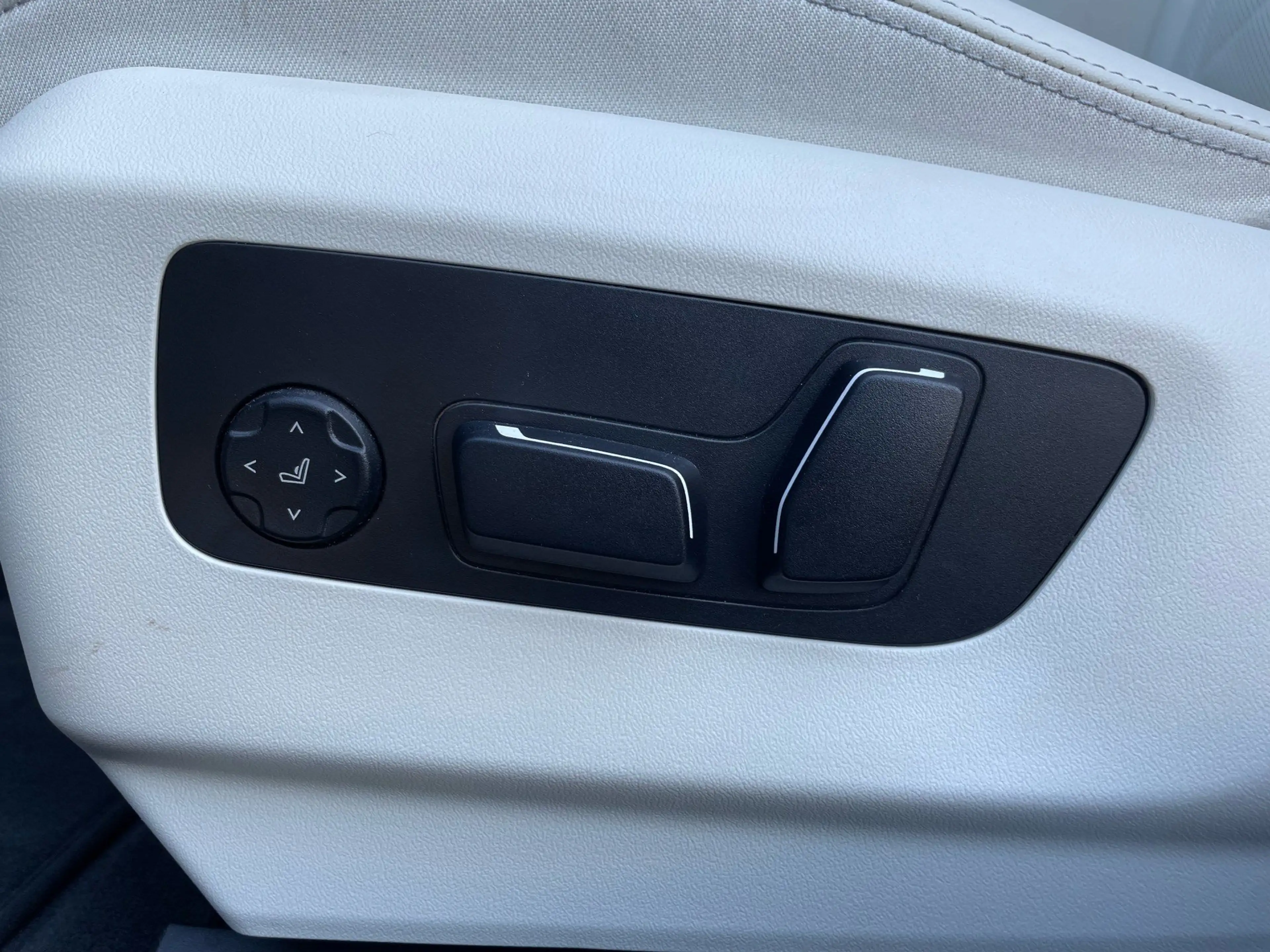 BMW 550 e xDrive Tour M Sport Pro || AHK ACC 360 Pano Stan — photo 12