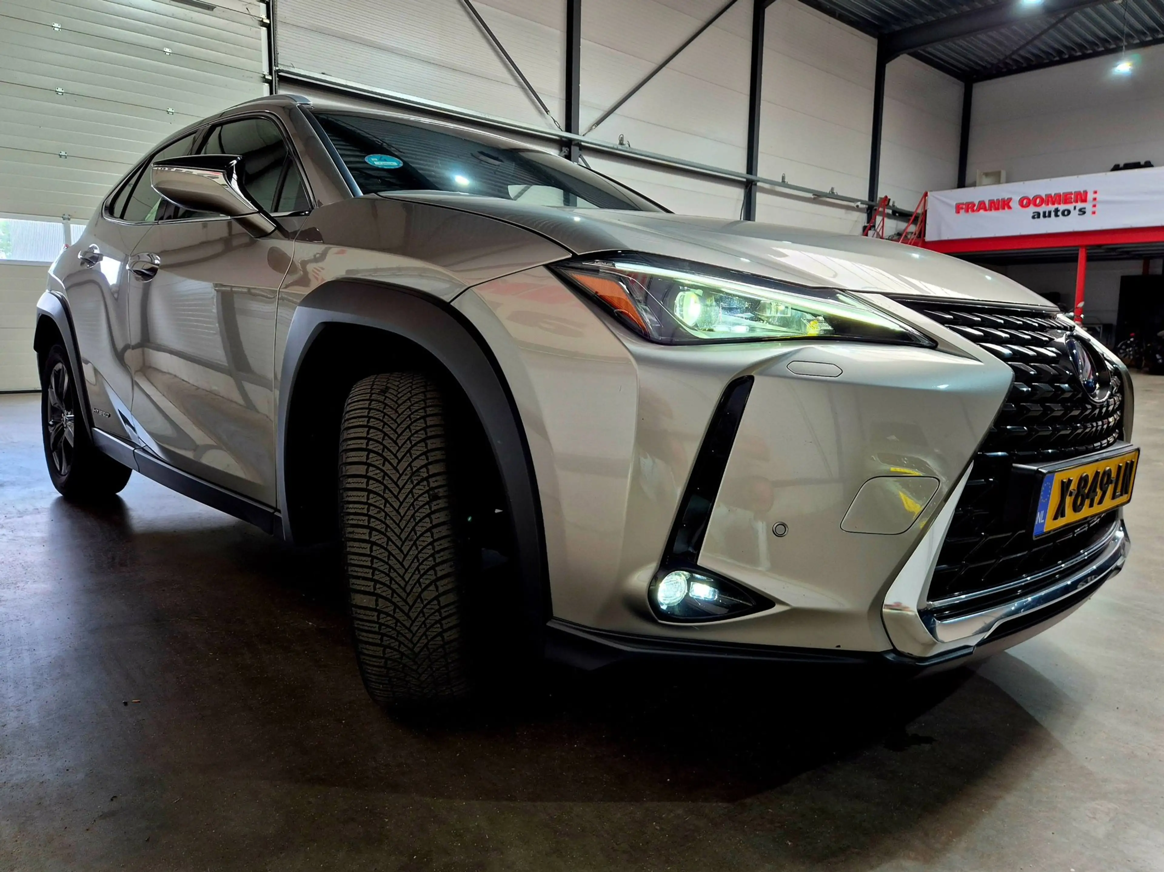 Lexus UX 250h Luxury Line + OH historie|Trekhaak|LED|Keyless|Led — photo 17