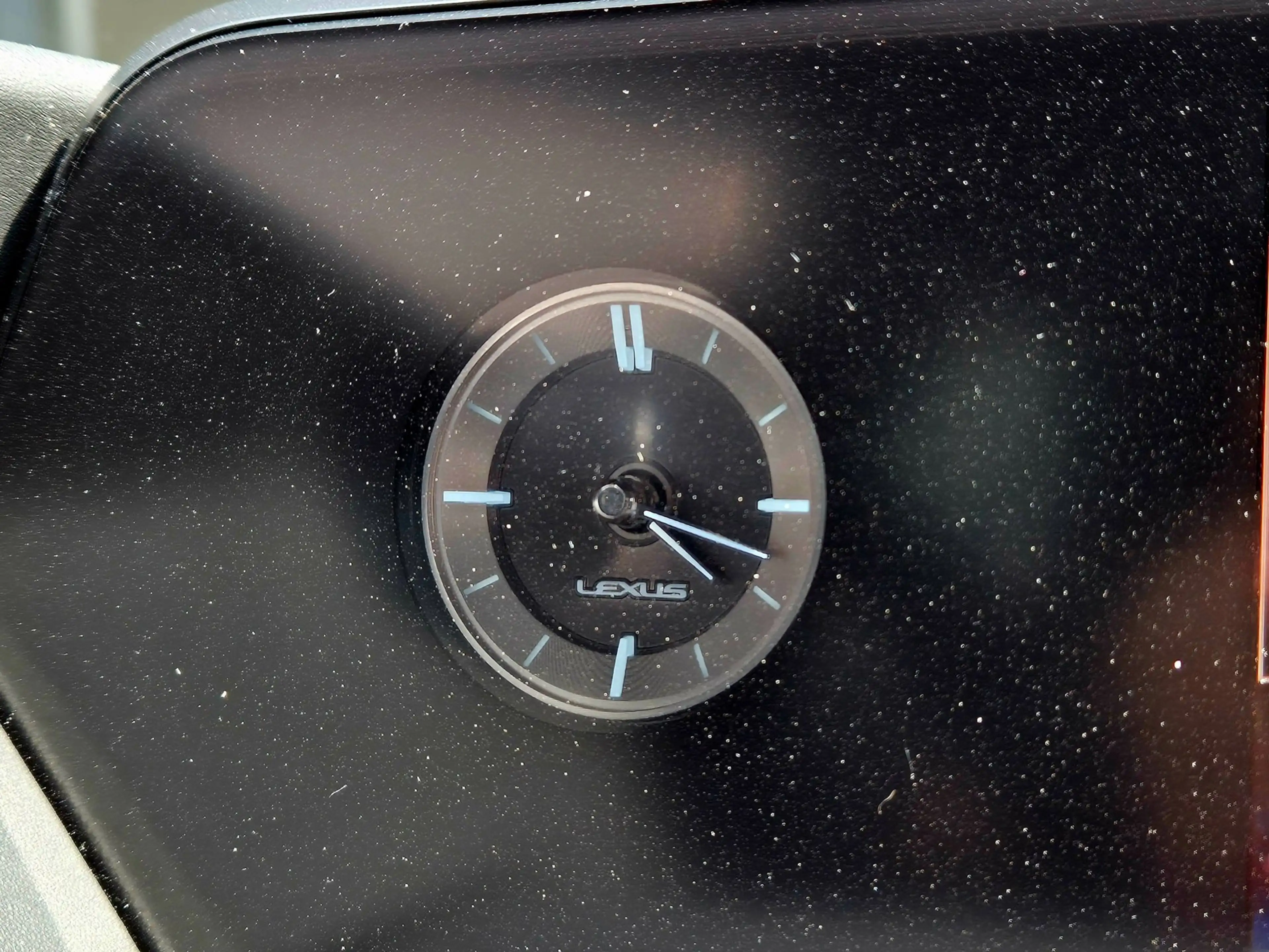 Lexus UX 250h Luxury Line + OH historie|Trekhaak|LED|Keyless|Led — photo 32