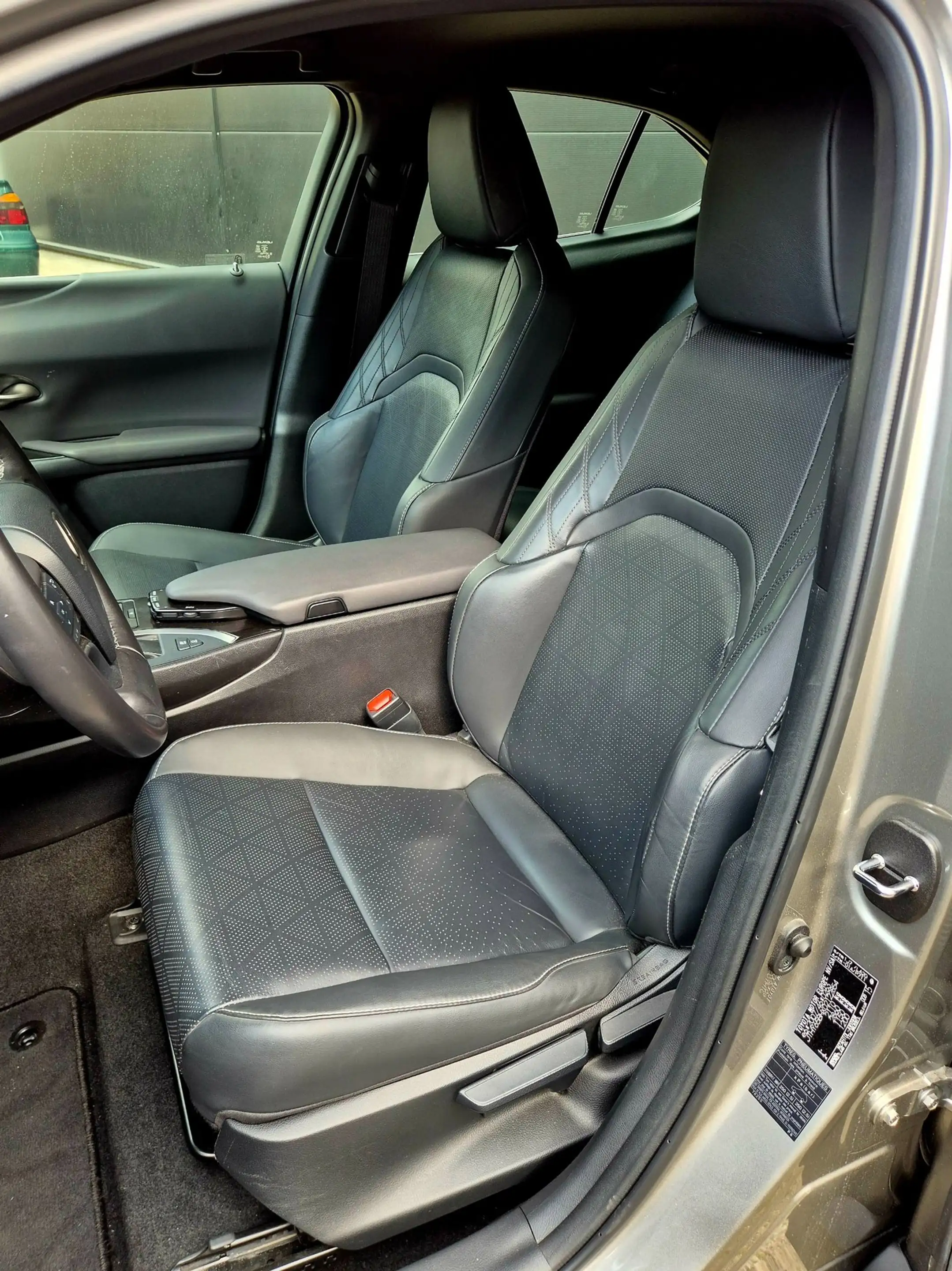 Lexus UX 250h Luxury Line + OH historie|Trekhaak|LED|Keyless|Led — photo 5