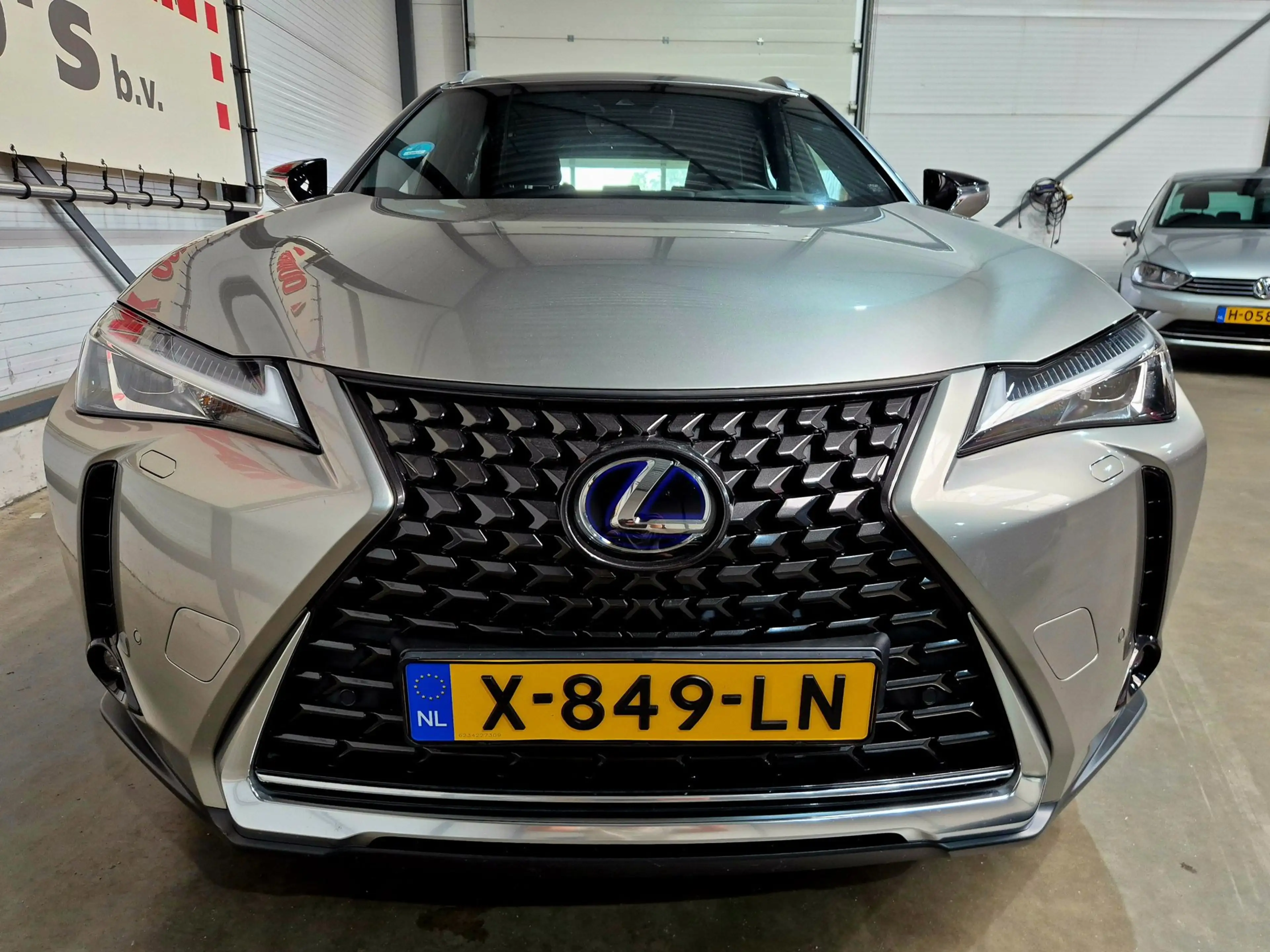 Lexus UX 250h Luxury Line + OH historie|Trekhaak|LED|Keyless|Led — photo 9