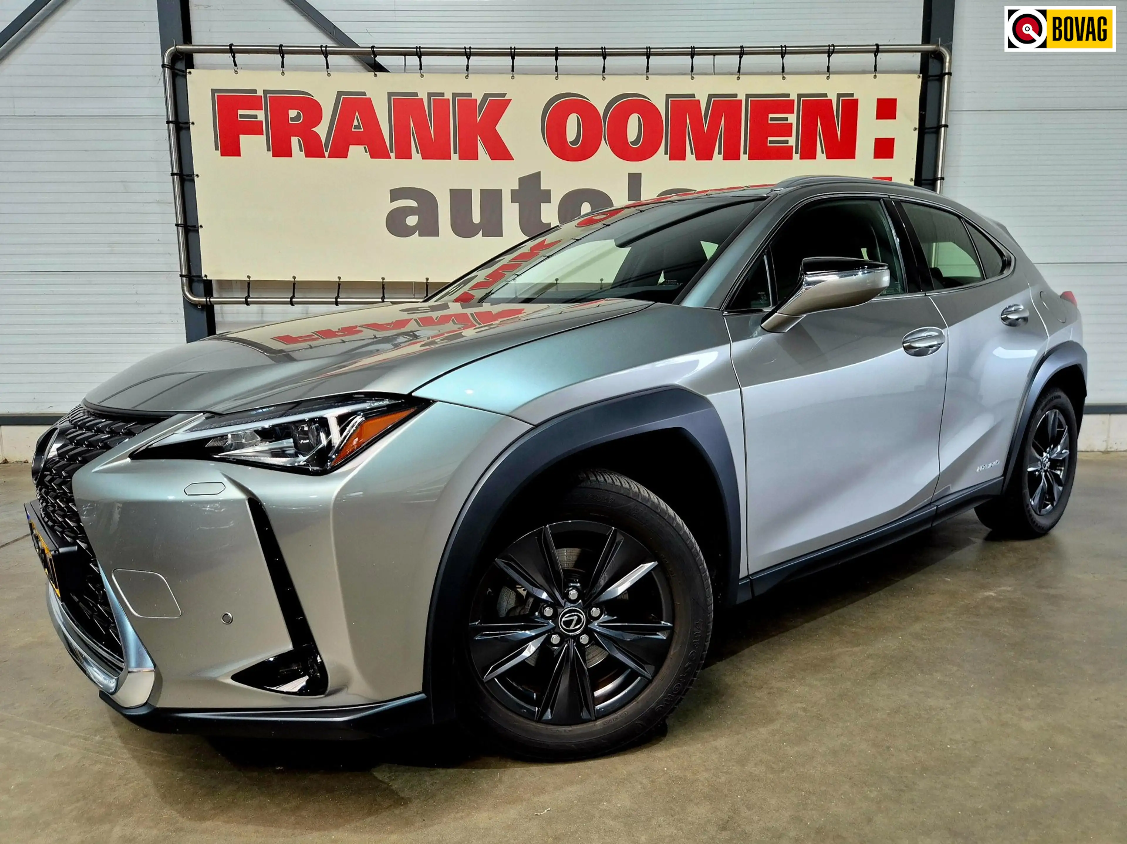 Lexus UX 250h Luxury Line + OH historie|Trekhaak|LED|Keyless|Led