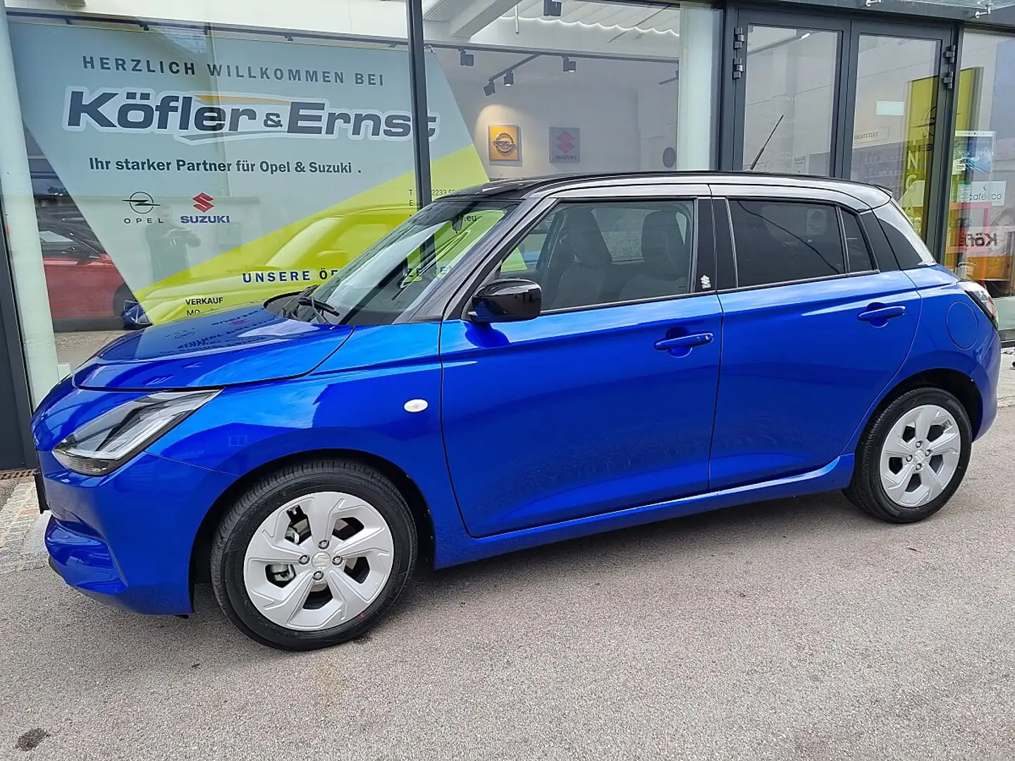Suzuki Swift 1,2 Hybrid Shine CVT Aut. Blau - 1