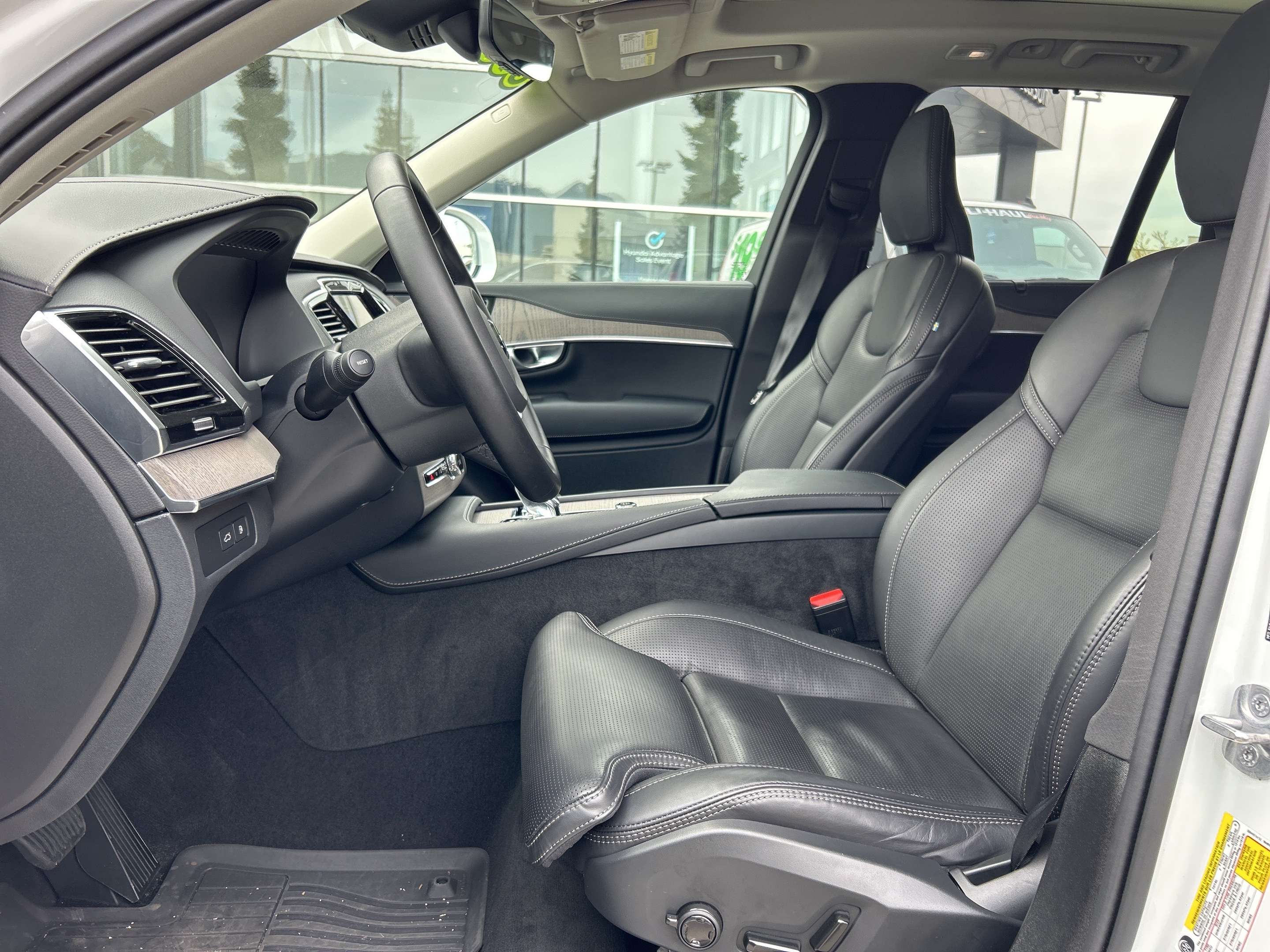 2024 Volvo XC90 Ultimate Bright - No Accidents! SOLD thumb 21
