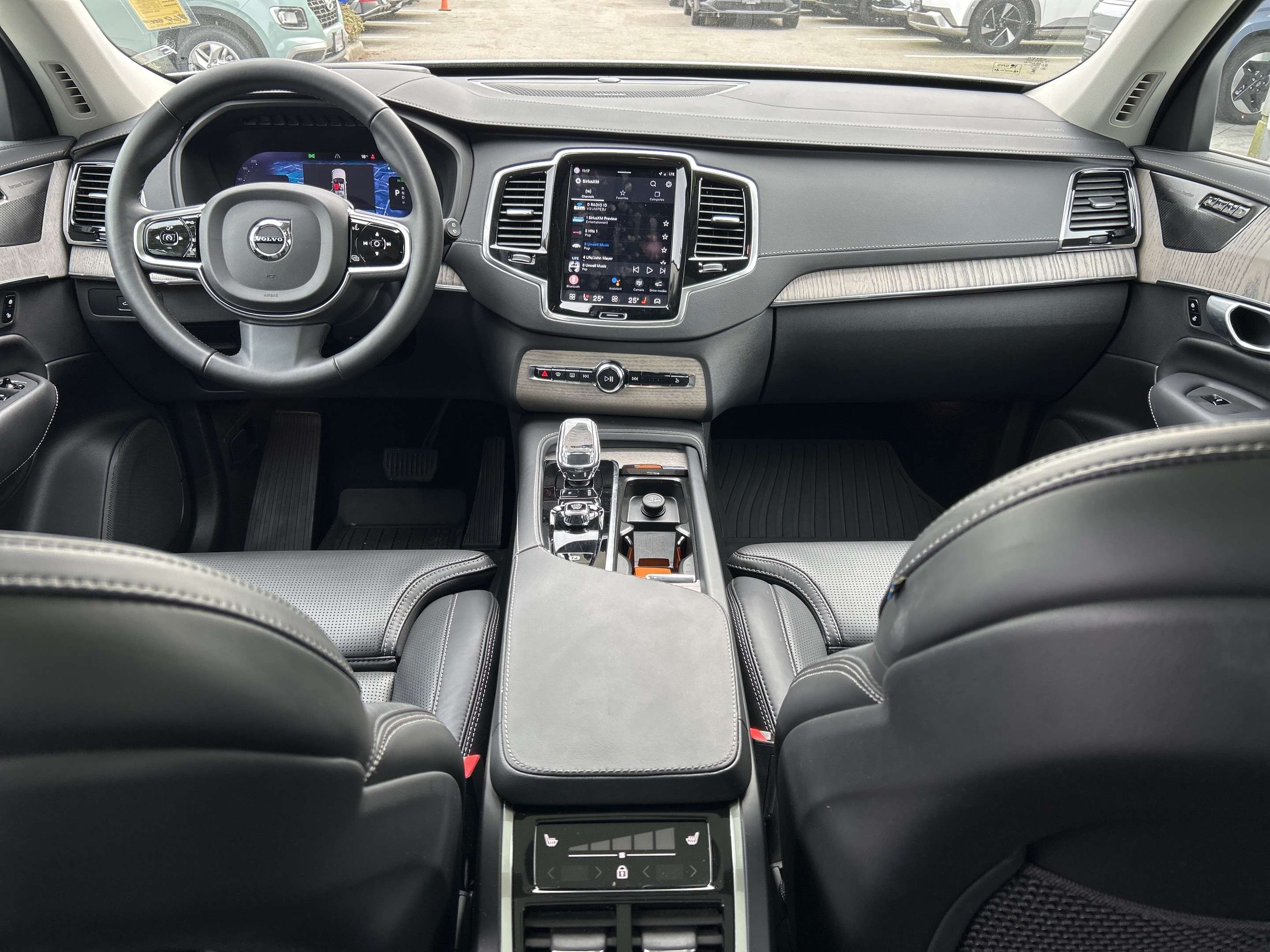 2024 Volvo XC90 Ultimate Bright - No Accidents! SOLD thumb 22