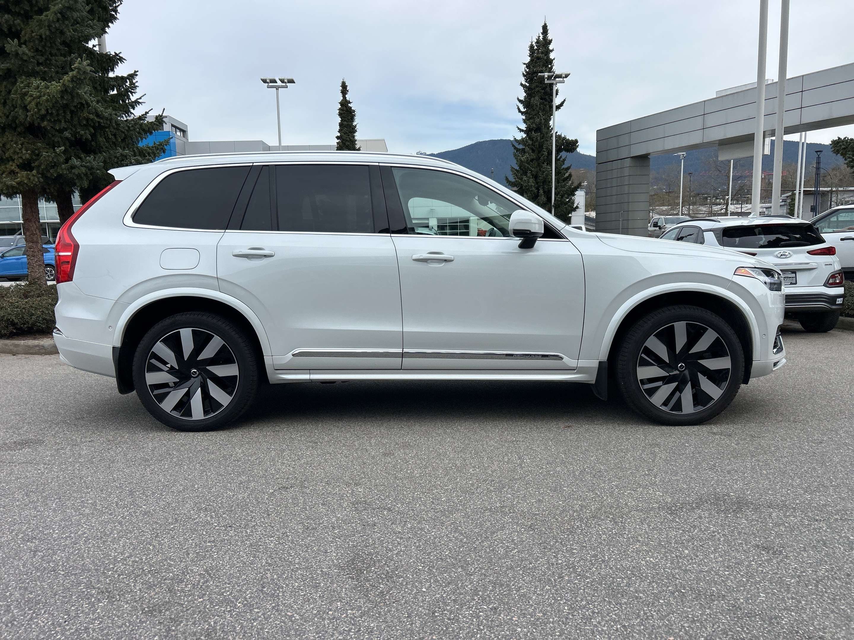 2024 Volvo XC90 Ultimate Bright - No Accidents! SOLD thumb 6