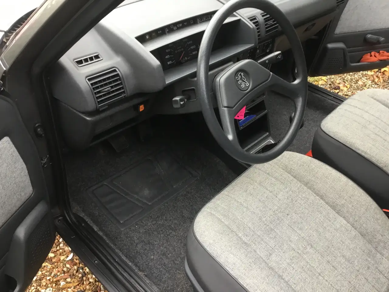 Peugeot 305 1.3, foto 4