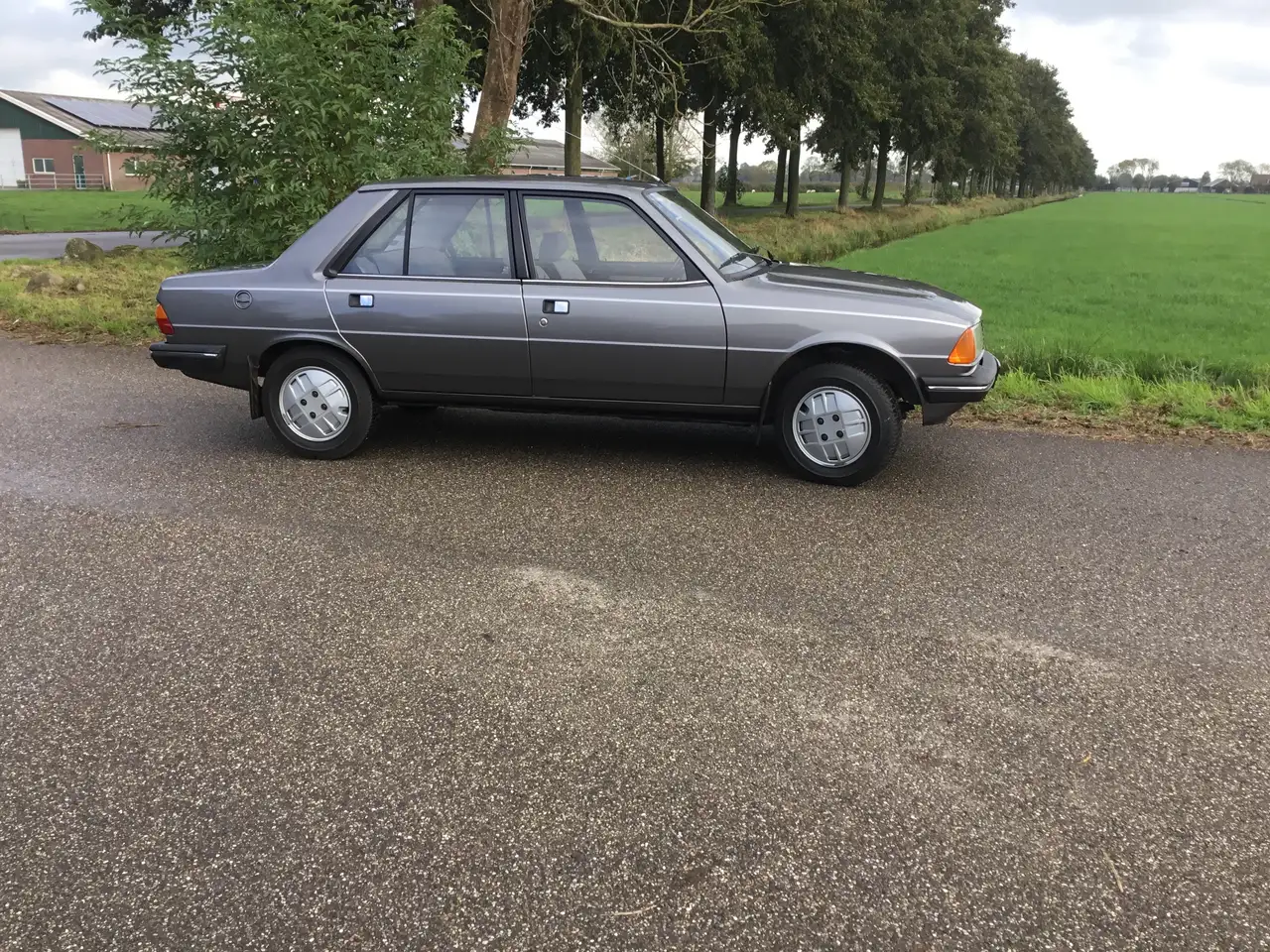 Peugeot 305 1.3, foto 2