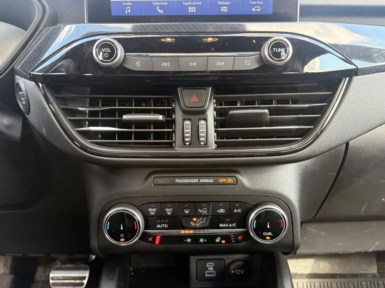 Ford Escape снимка Ford Escape