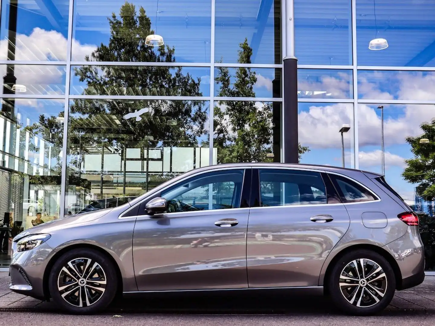 Mercedes-Benz B 200 Progressive-Line Advanced/LED/Kamera Grijs - 2