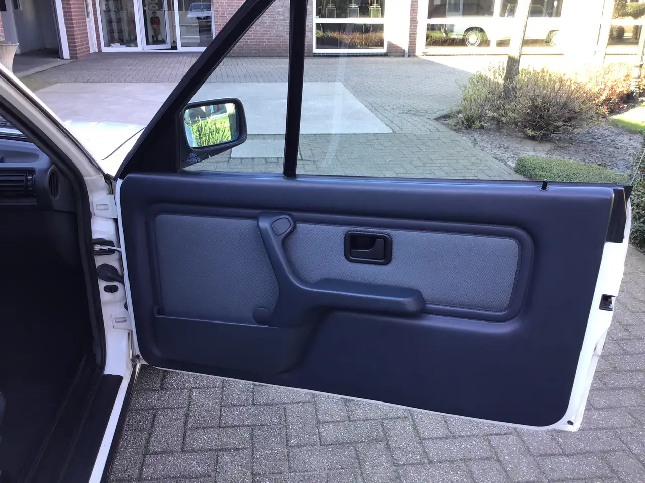 BMW 320 3-serie Cabrio 320i, foto 9