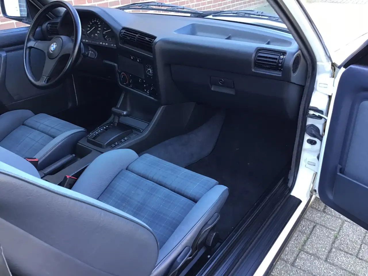 BMW 320 3-serie Cabrio 320i, foto 8