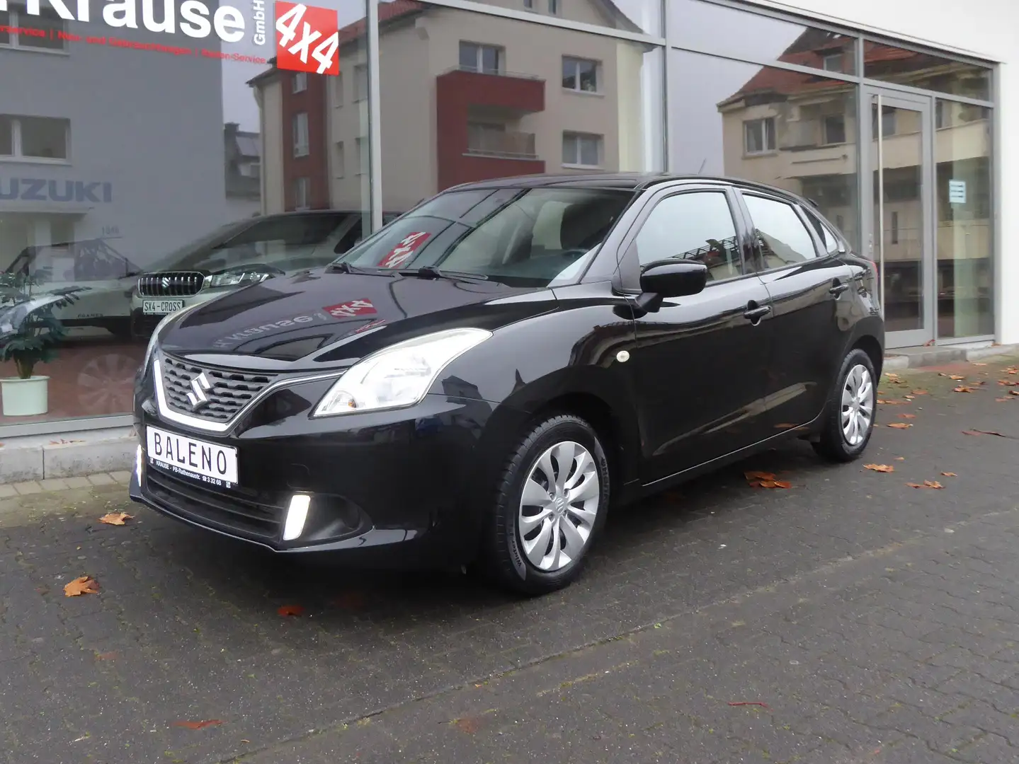 Suzuki Baleno Baleno 1.2 Dualjet Club / wenig Km Noir - 1