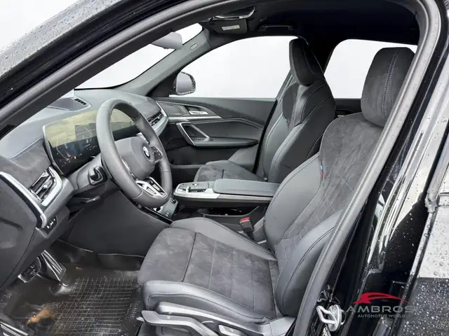 BMW X1 view 10