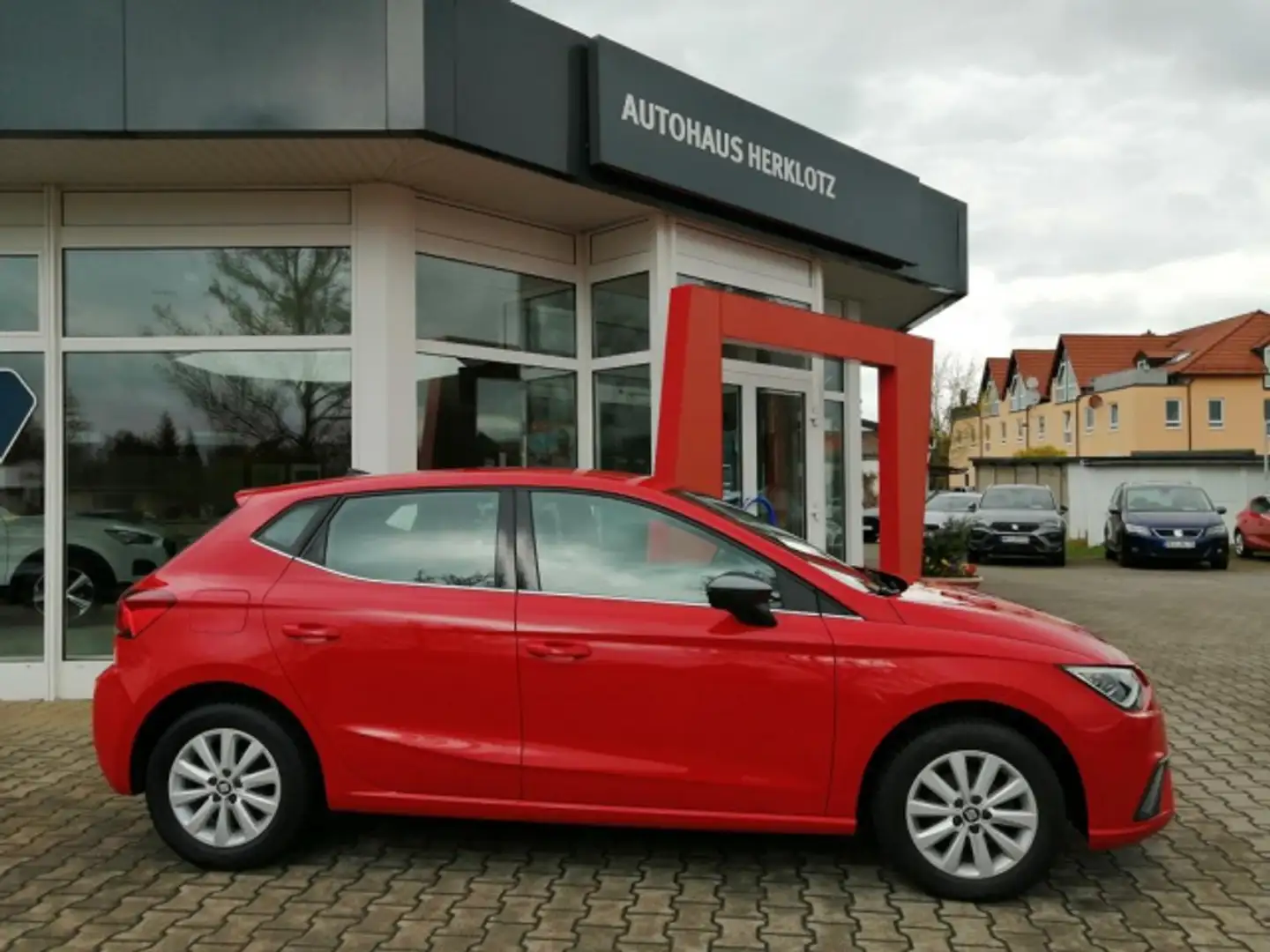 SEAT Ibiza Ibiza 1.0 TSI XCELLENCE 70 kW / 95 PS (GW-5170)  A - 2