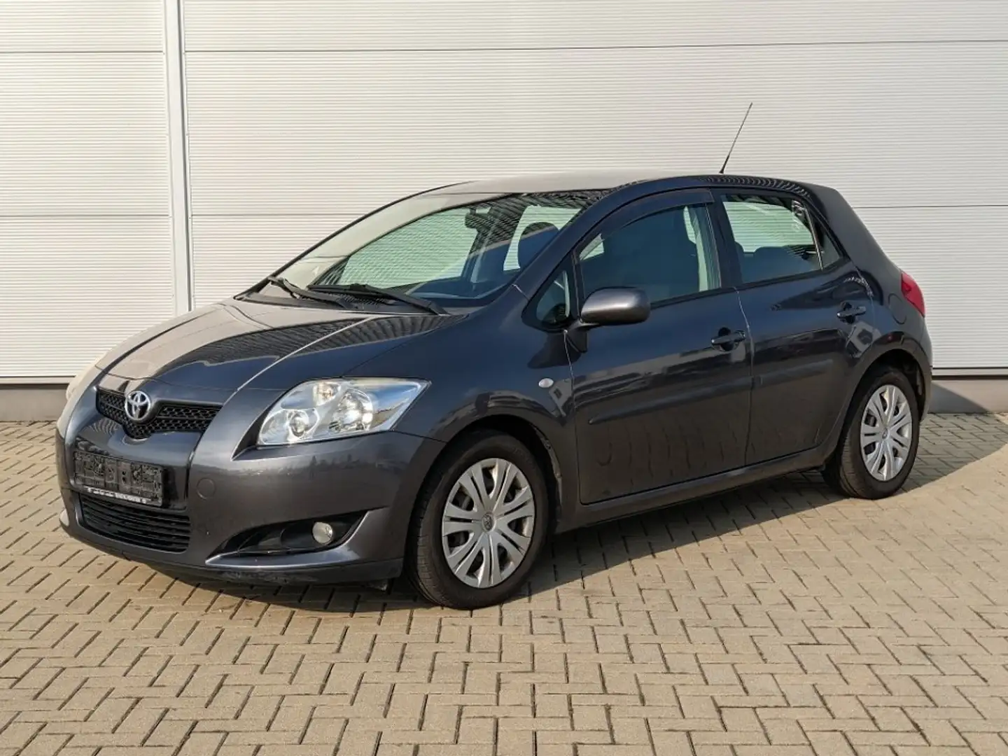 Toyota Auris 1.4l Sol AHK Sitzheizung Klima Grau - 1