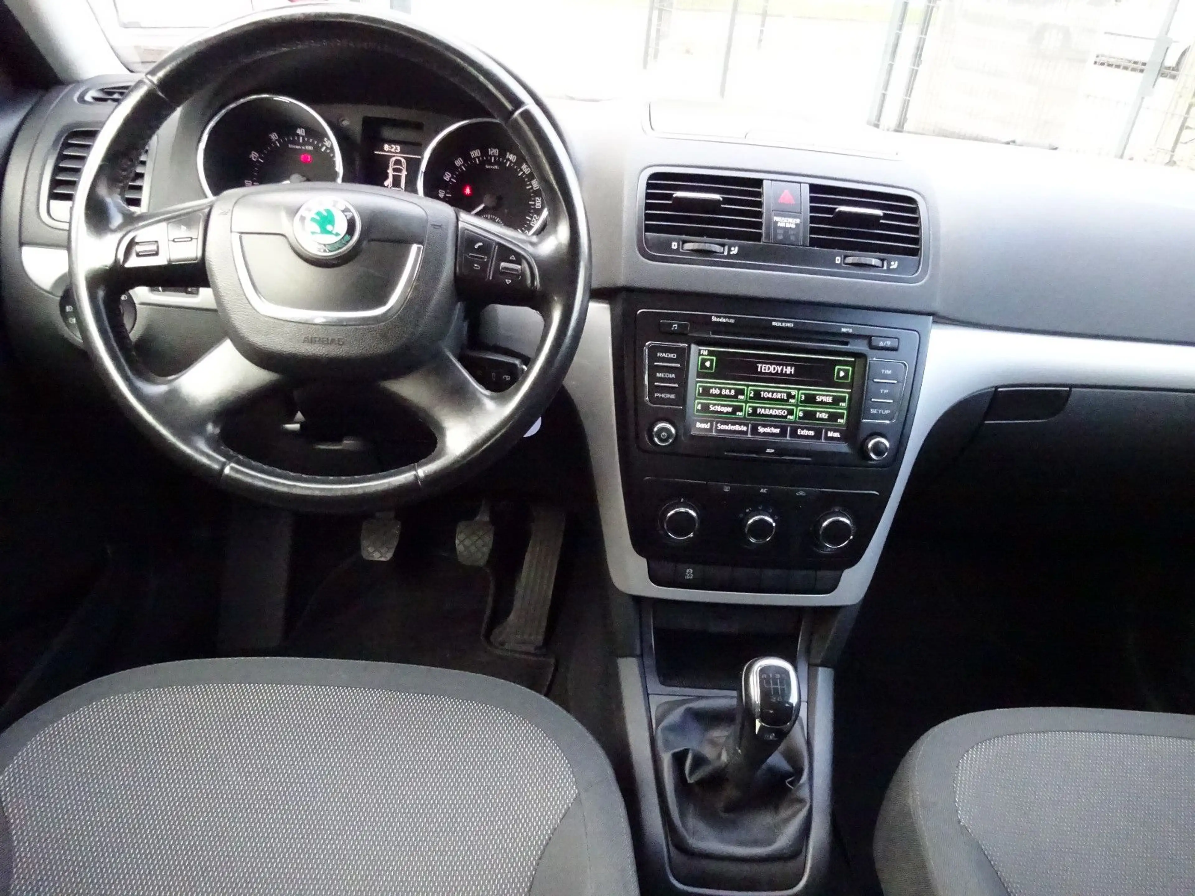 Skoda Yeti Basis /2-Hand / Klimaanlage / Neu Steuerket — photo 11