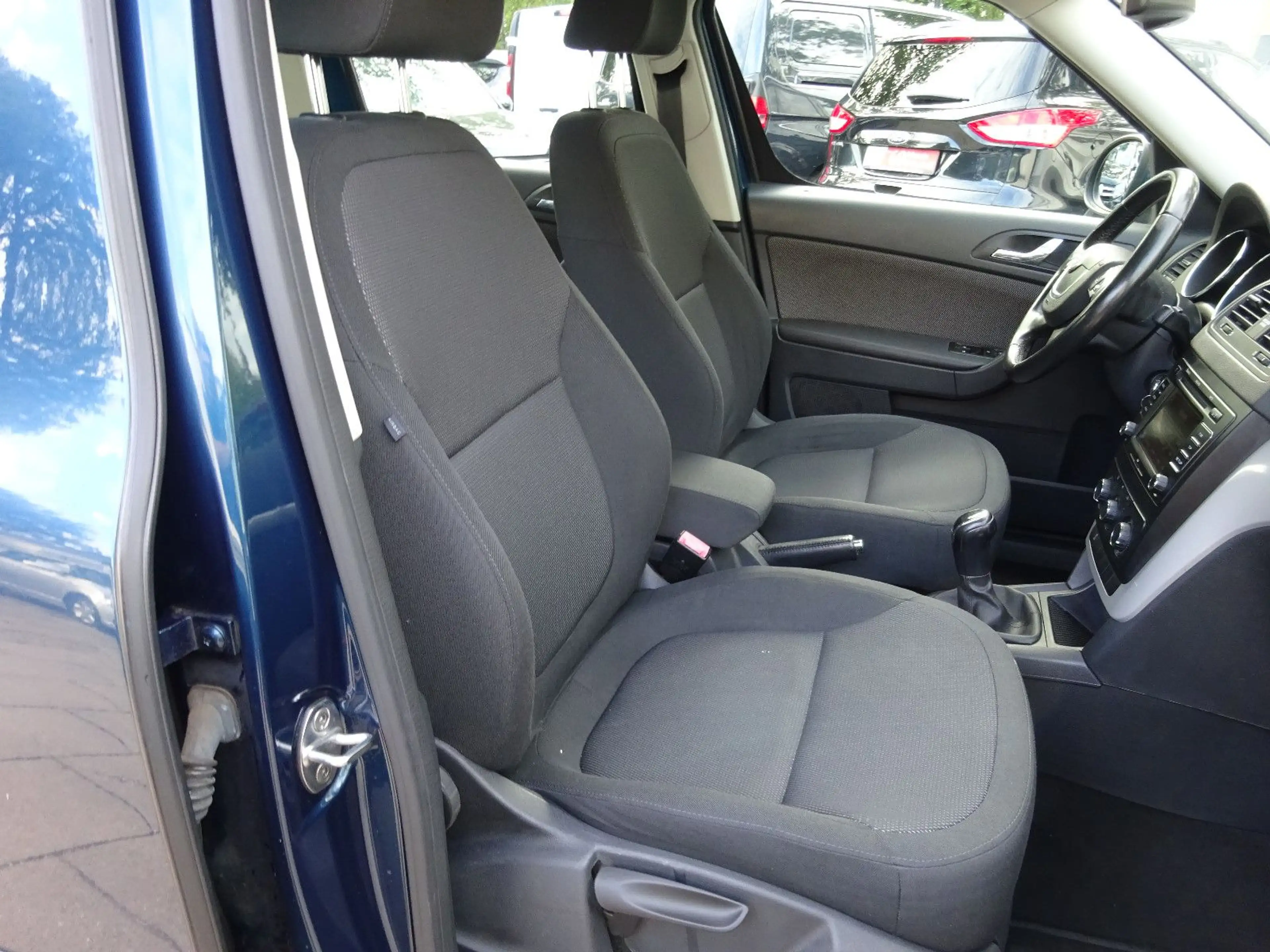 Skoda Yeti Basis /2-Hand / Klimaanlage / Neu Steuerket — photo 13