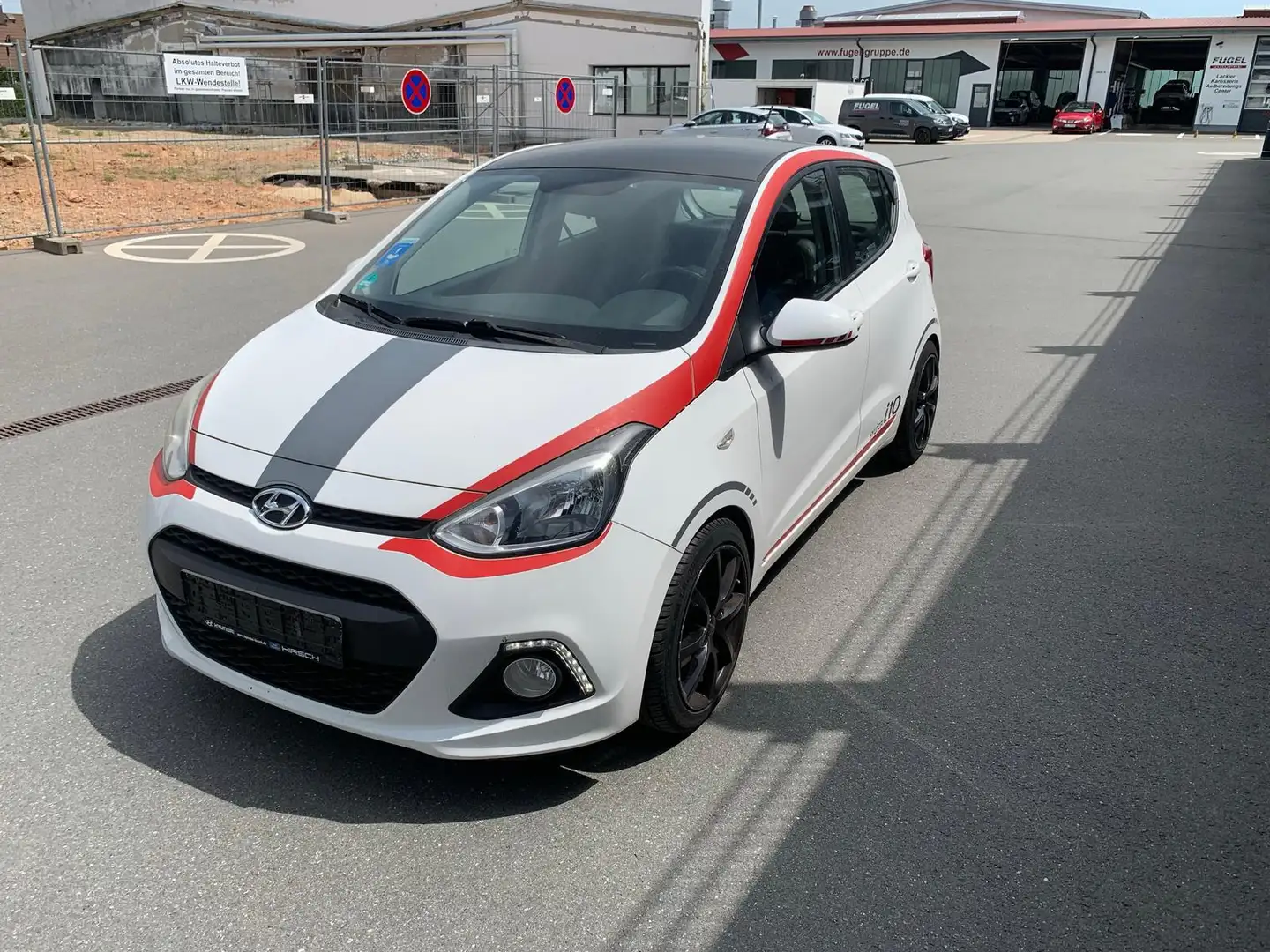 Hyundai i10 1.2 FIFA World Cup Edition SHZ|Klima Weiß - 2