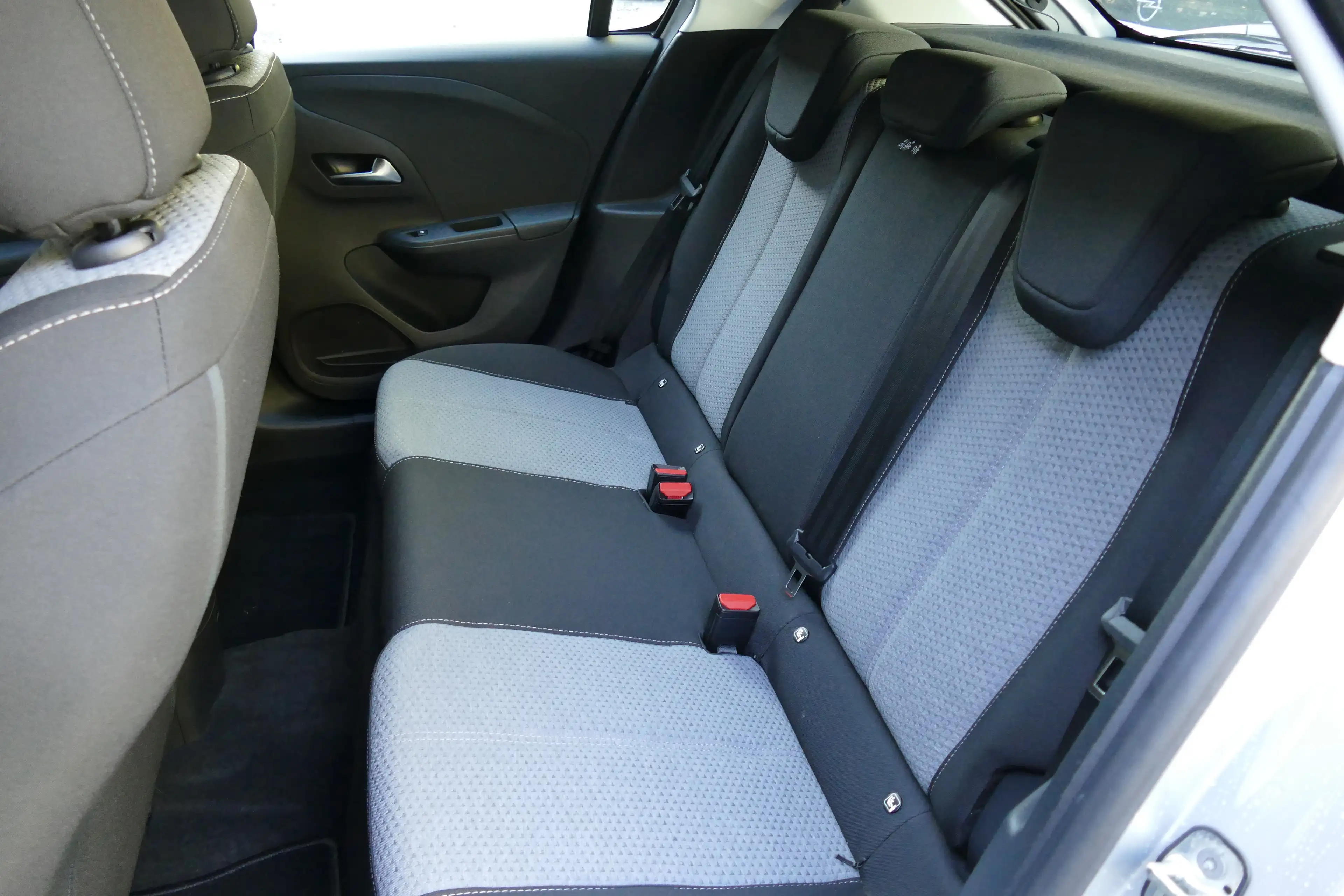 Opel Corsa-e EV 50KWH 136PK EDITION / NAVI / CLIMA / 16" LMV / — photo 11