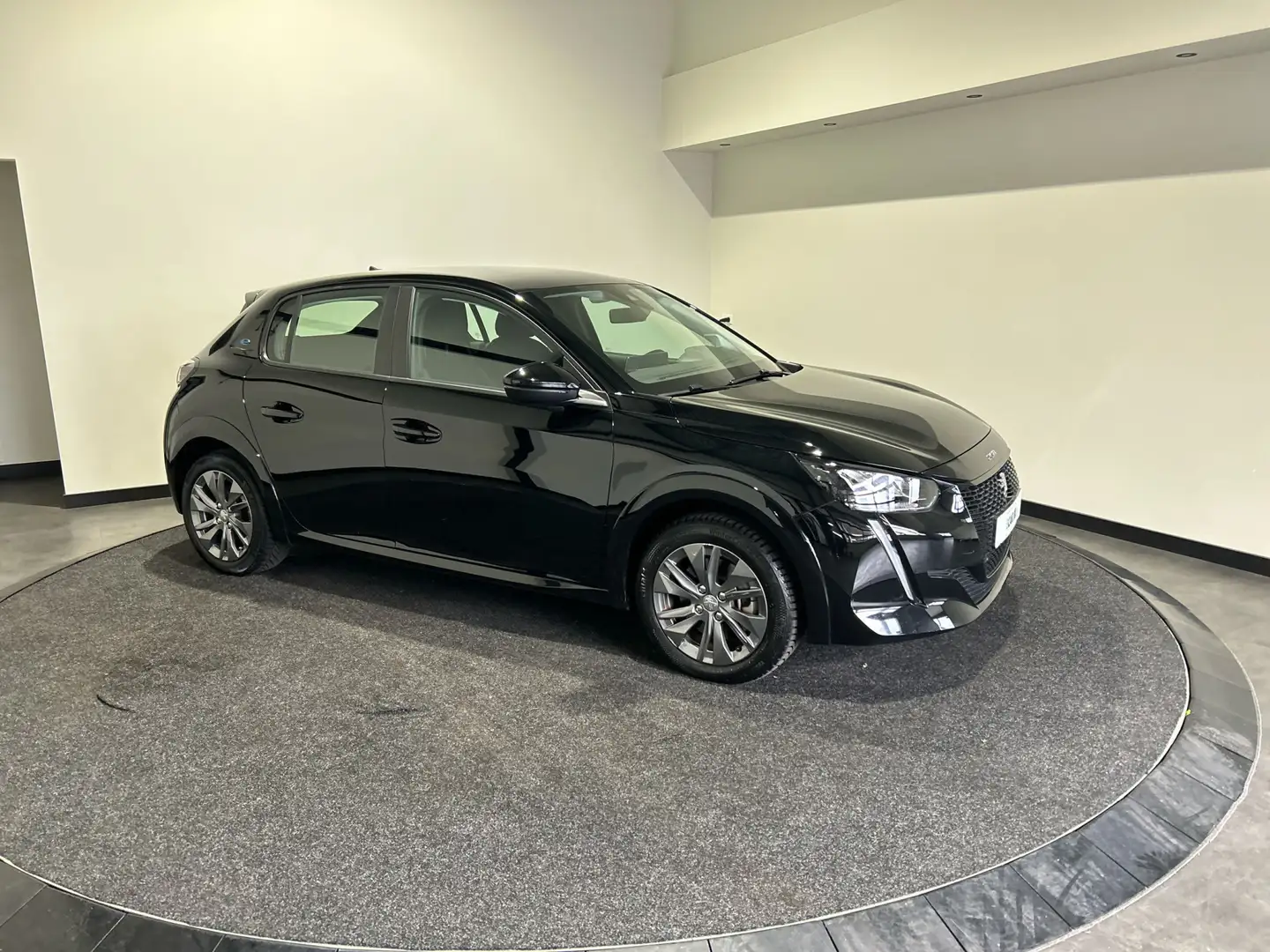 Peugeot e-208 EV Active Pack 50 kWh Cruise control | LED | Rijba Noir - 1