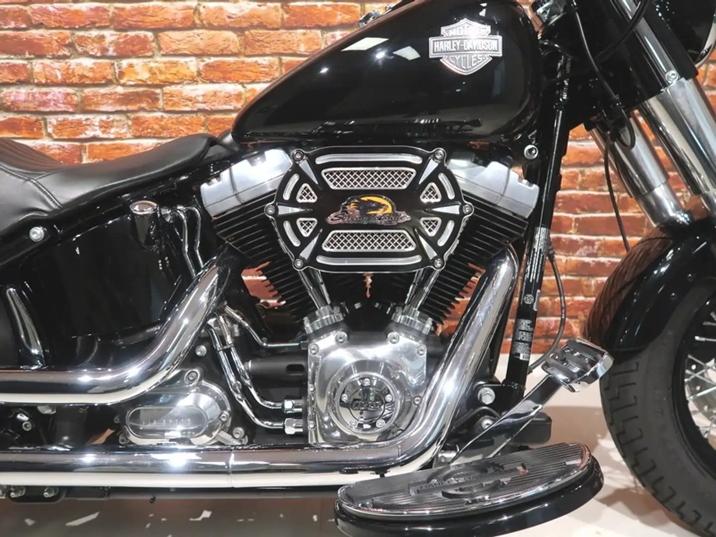 Harley-Davidson FLS Slim 1690 Zwart - 2