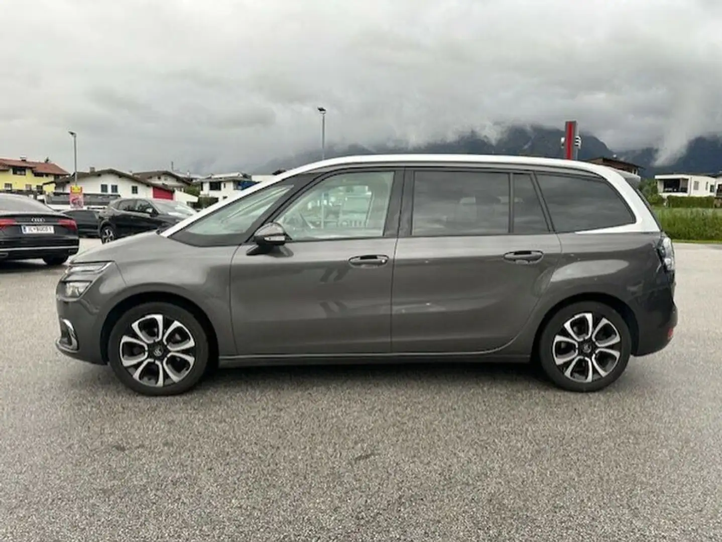 Citroen Grand C4 SpaceTourer BlueHDI Shine Aut. *7-Sitzer* Grau - 2