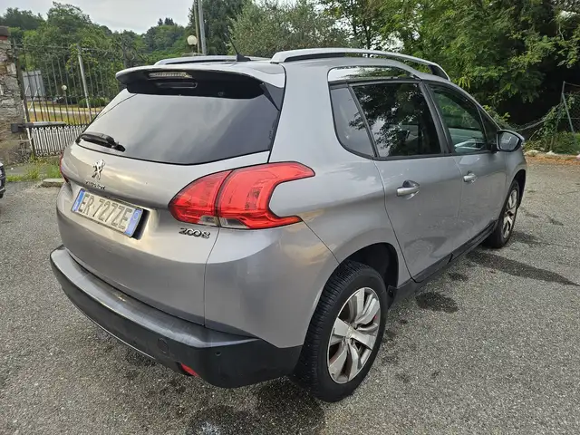 Peugeot 2008 view 3