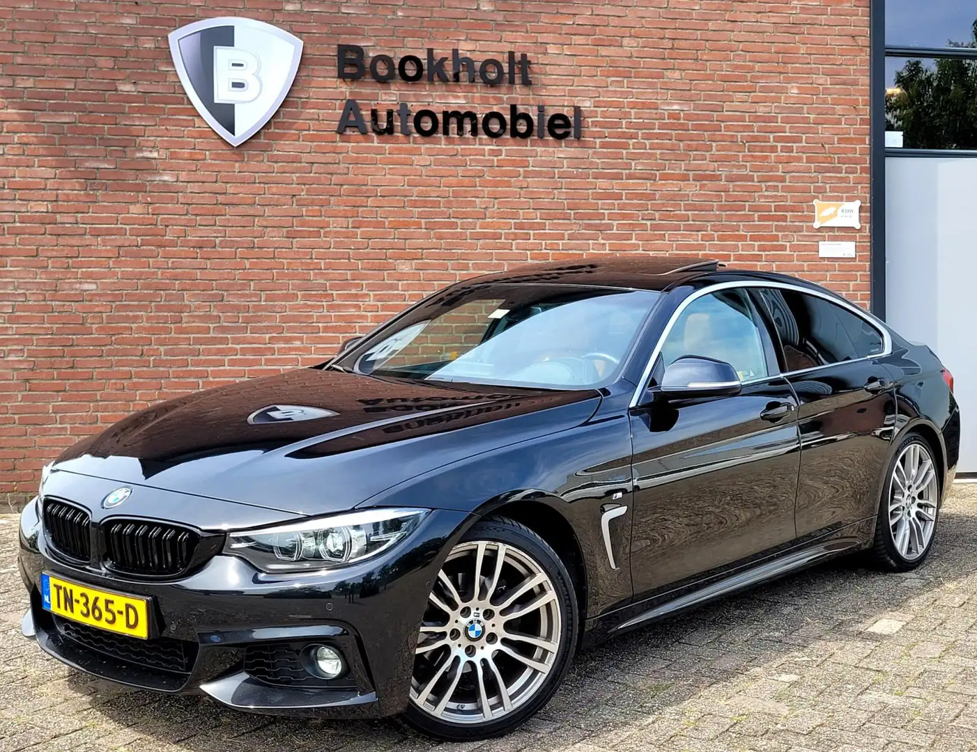 BMW 420 4-serie Gran Coupé 420i M-sport, Dak, Camera, Carp Zwart - 1