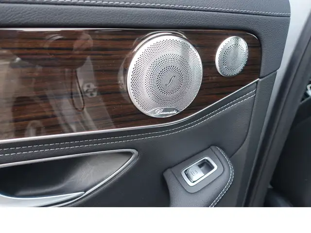 Mercedes-Benz 250 view 14