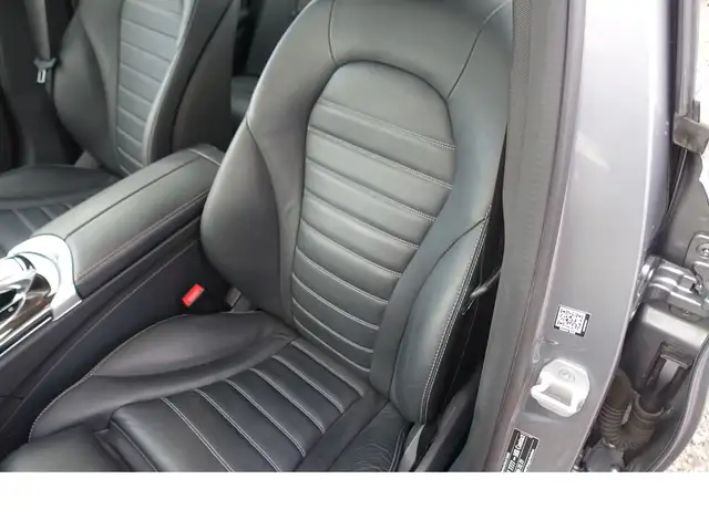 Mercedes-Benz 250 view 8