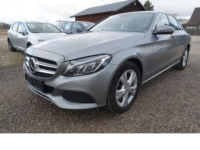 Mercedes-Benz 250 main image