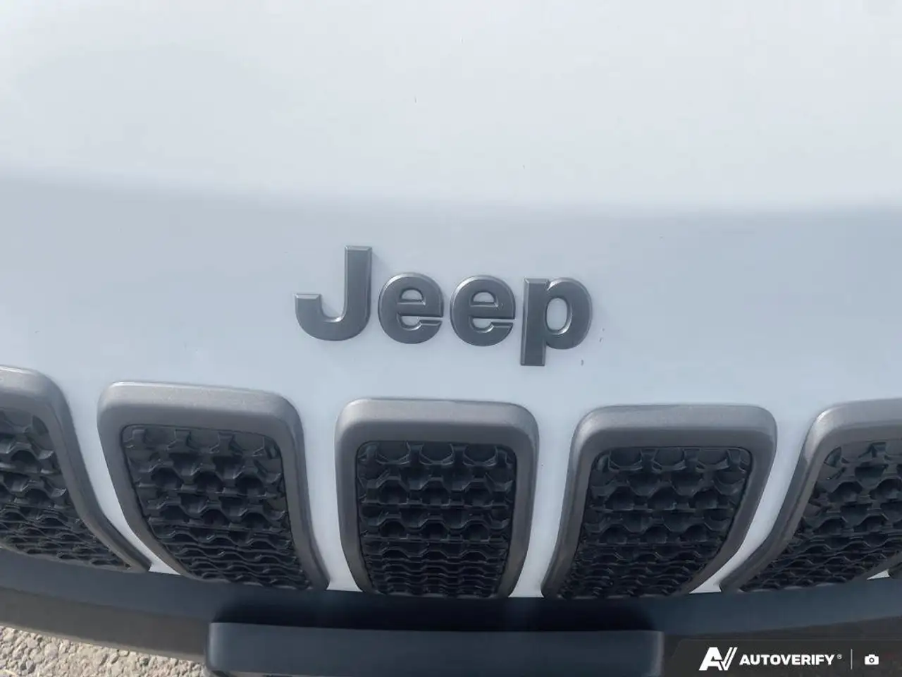 Jeep Cherokee снимка Jeep Cherokee