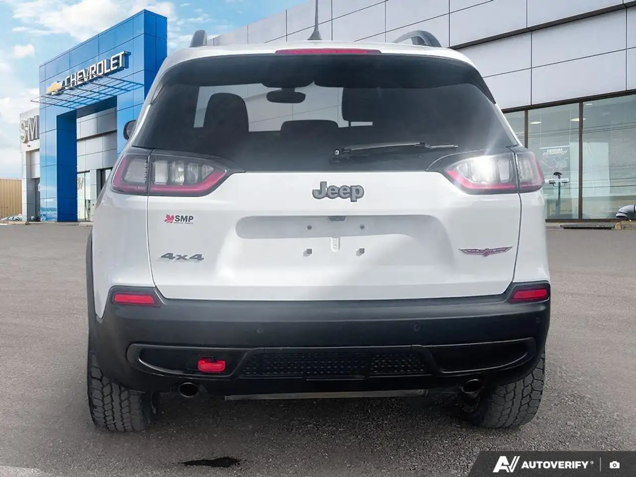 Jeep Cherokee снимка Jeep Cherokee
