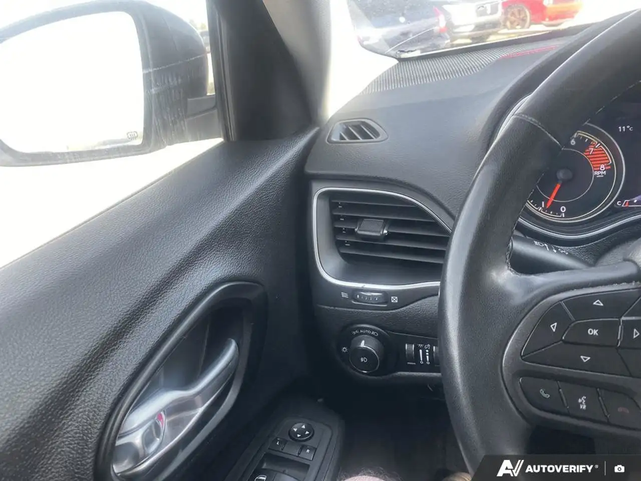 Jeep Cherokee снимка Jeep Cherokee