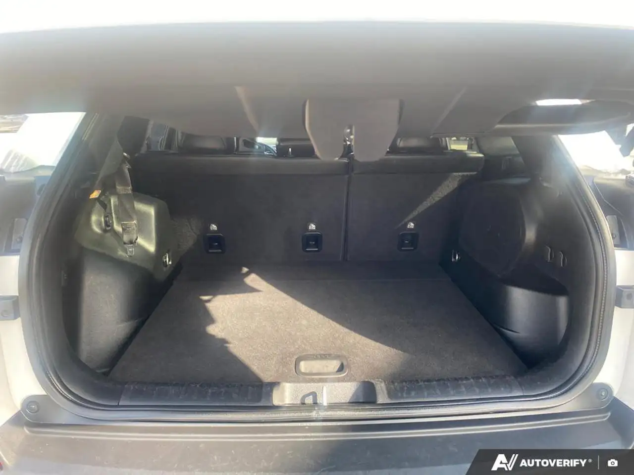 Jeep Cherokee снимка Jeep Cherokee