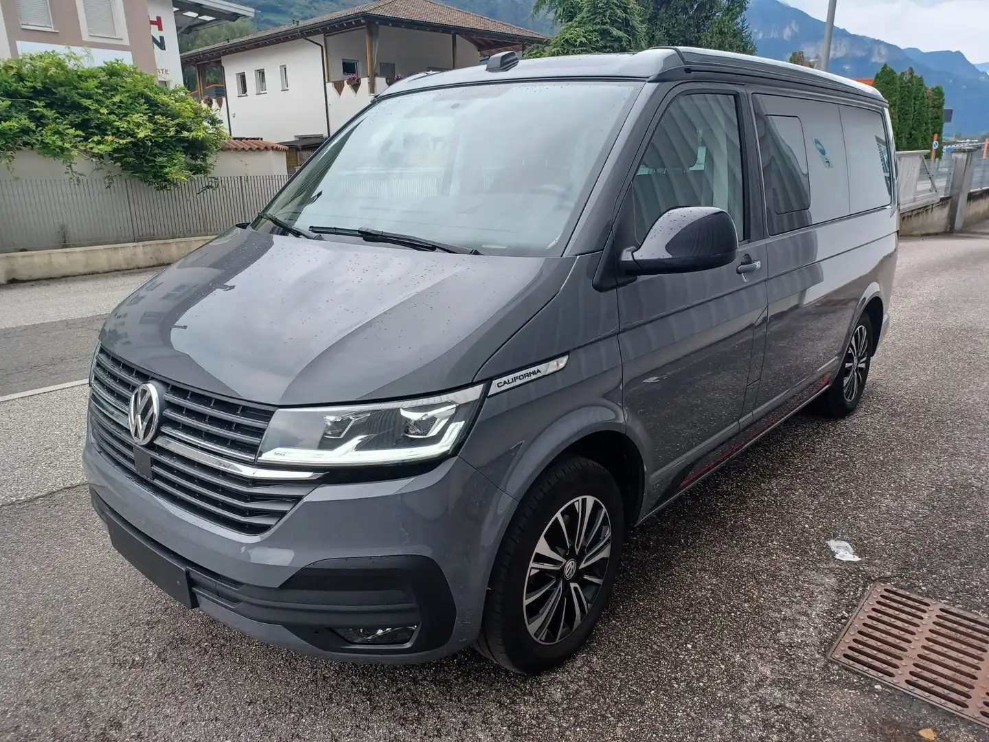 Volkswagen T6.1 California 2.0 TDI Beach Camper Edition DSG Gris - 1