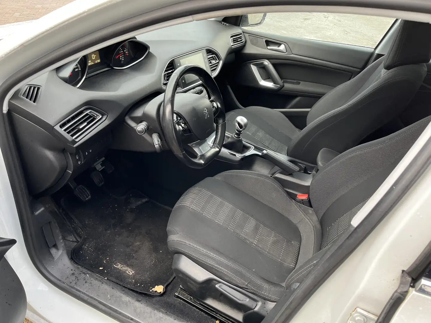 Peugeot 308 SW 1.6 BlueHDI Blue Lease Executive Pack Parelmoer Wit - 2