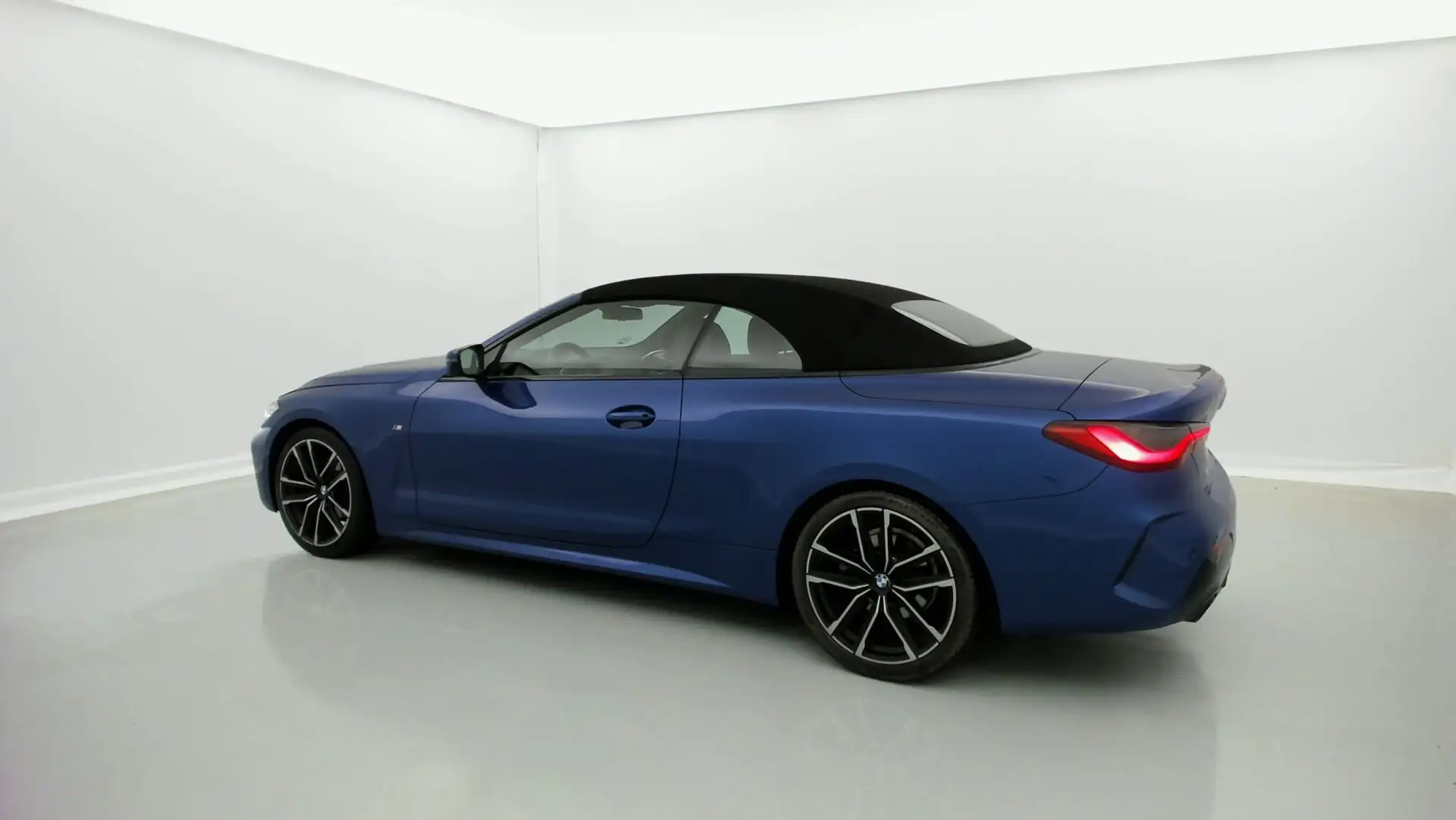 BMW 420 420iA Cabrio Blauw - 2