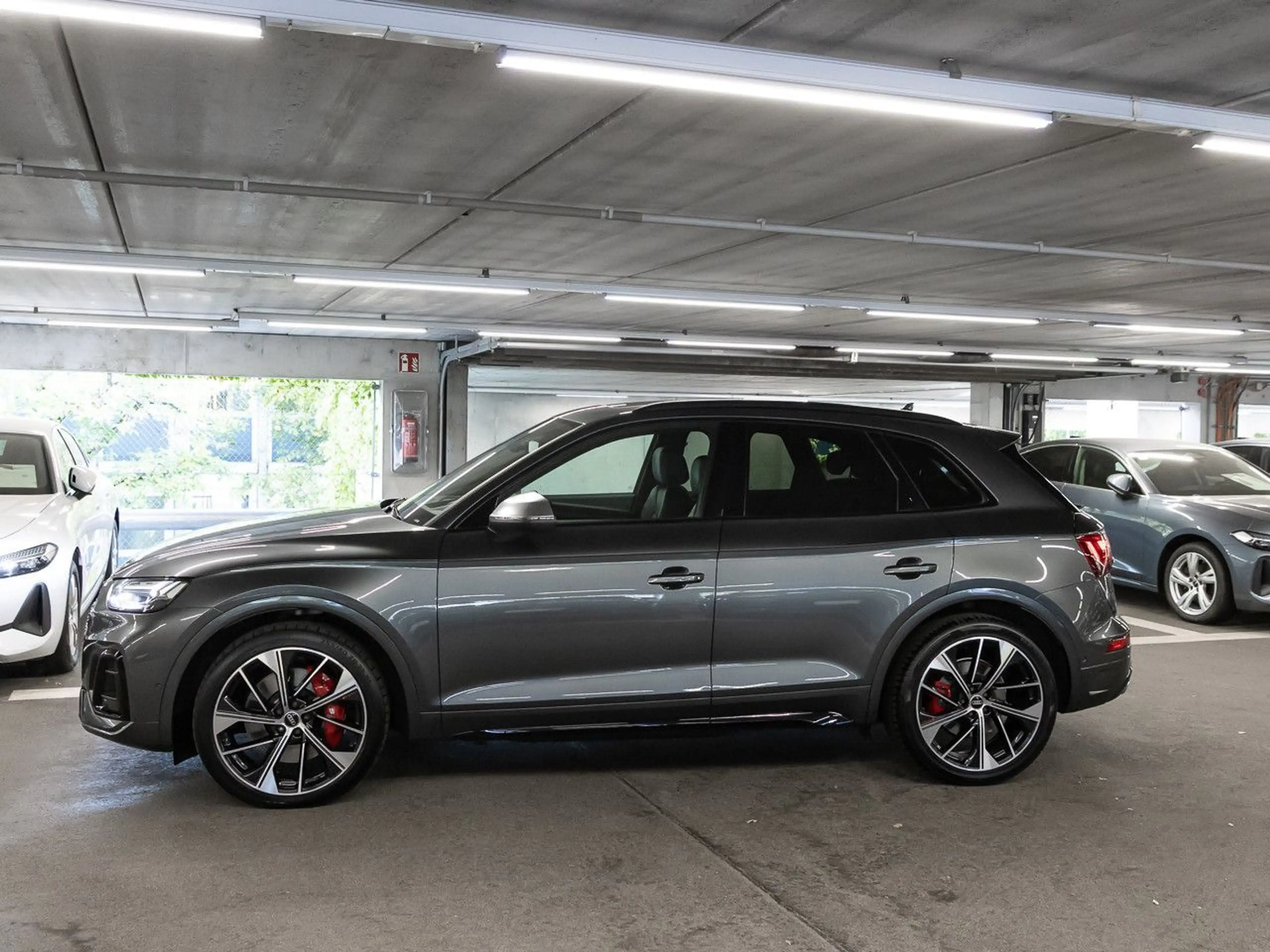 Audi SQ5 TDI quattro Pano Matrix HeadUp AHK B&O — photo 3
