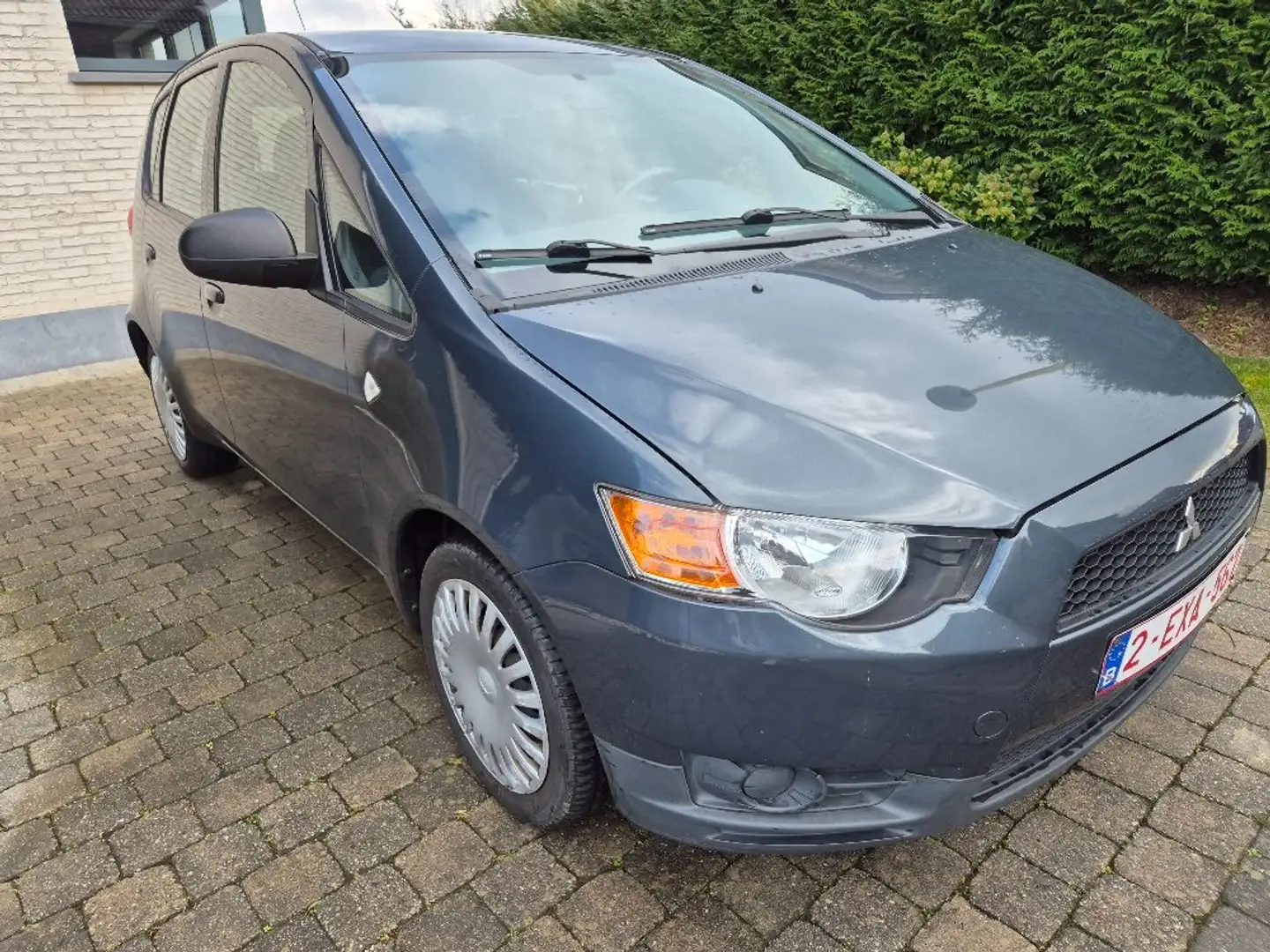 Mitsubishi Colt Colt 1.1i Pure O ClearTec Gris - 1