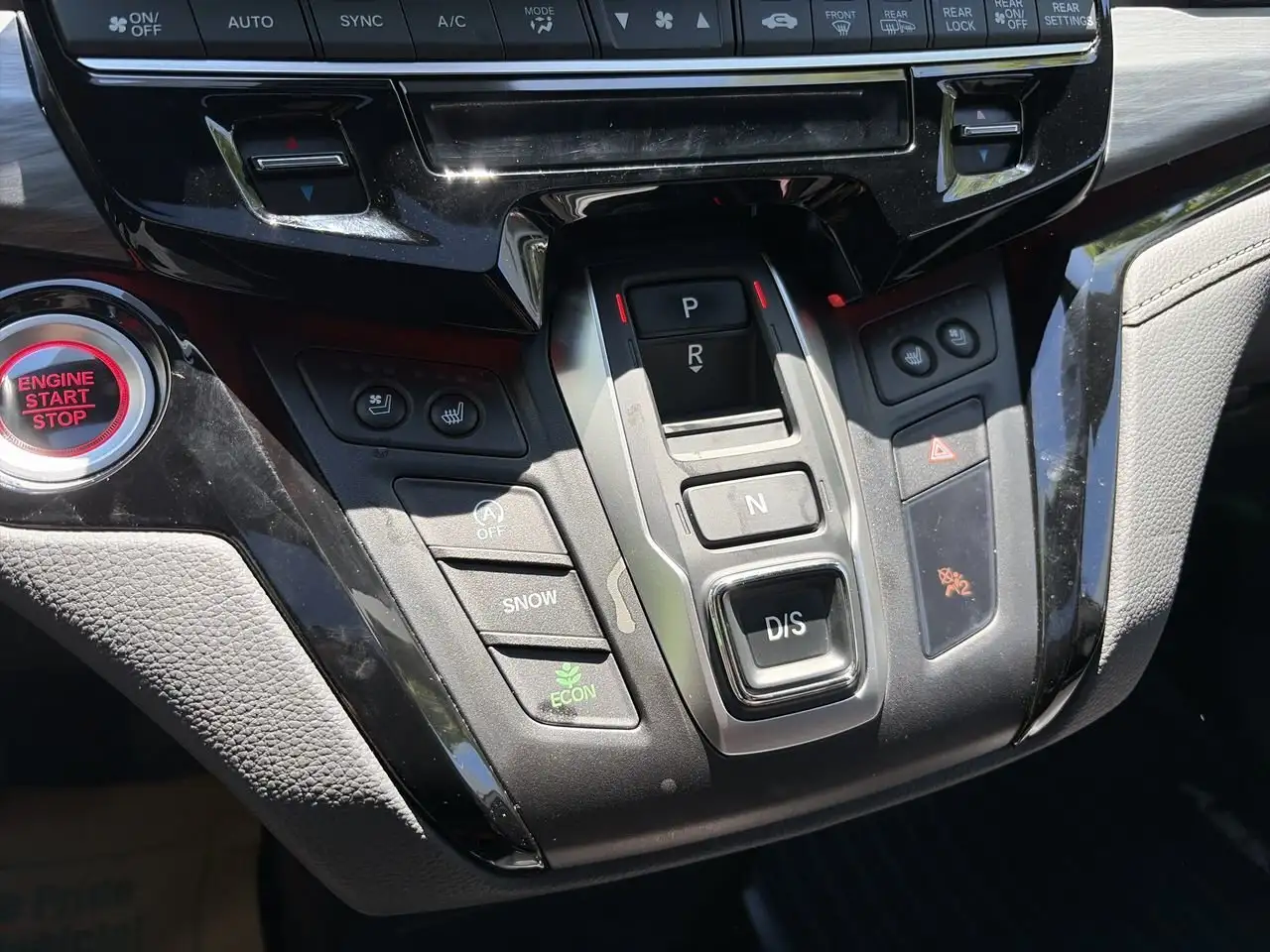 Honda Odyssey снимка Honda Odyssey