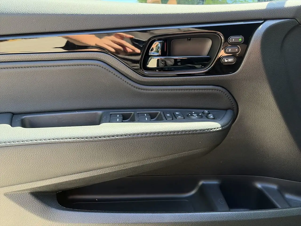 Honda Odyssey снимка Honda Odyssey