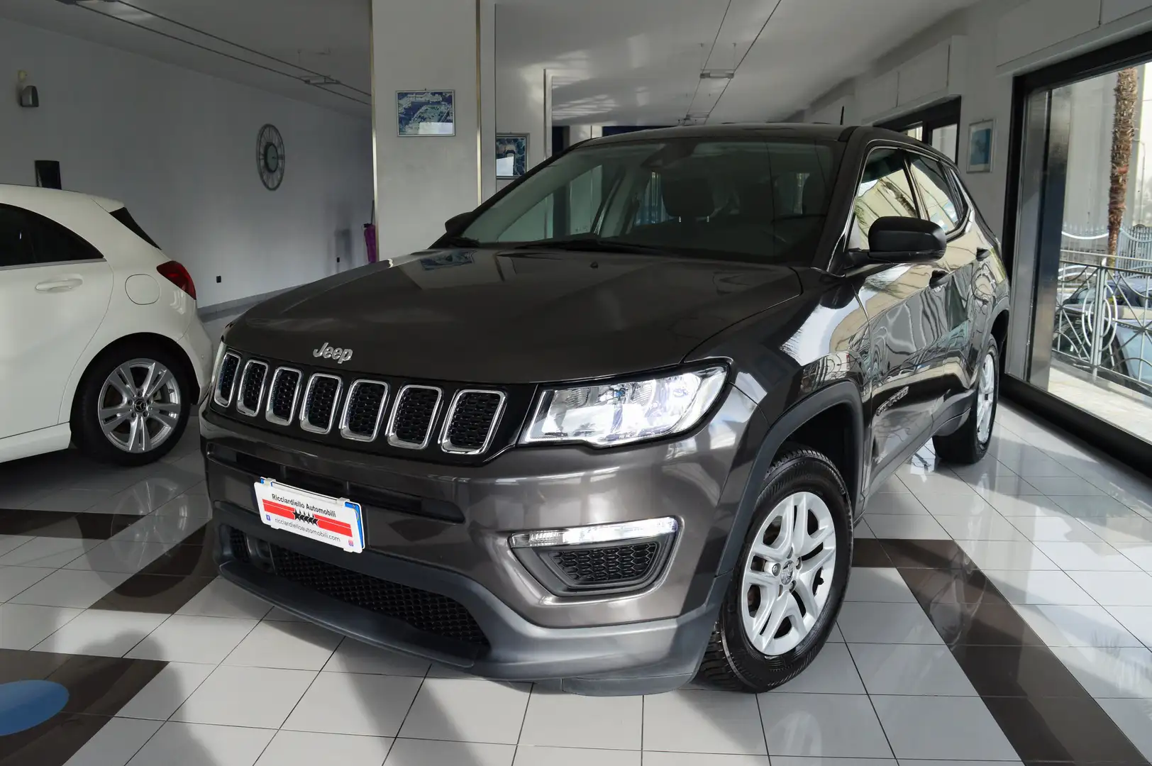 Jeep Compass 1.6 Mjt Sport 2wd 120Cv my19 - Km 29000/Unico P. Grigio - 1