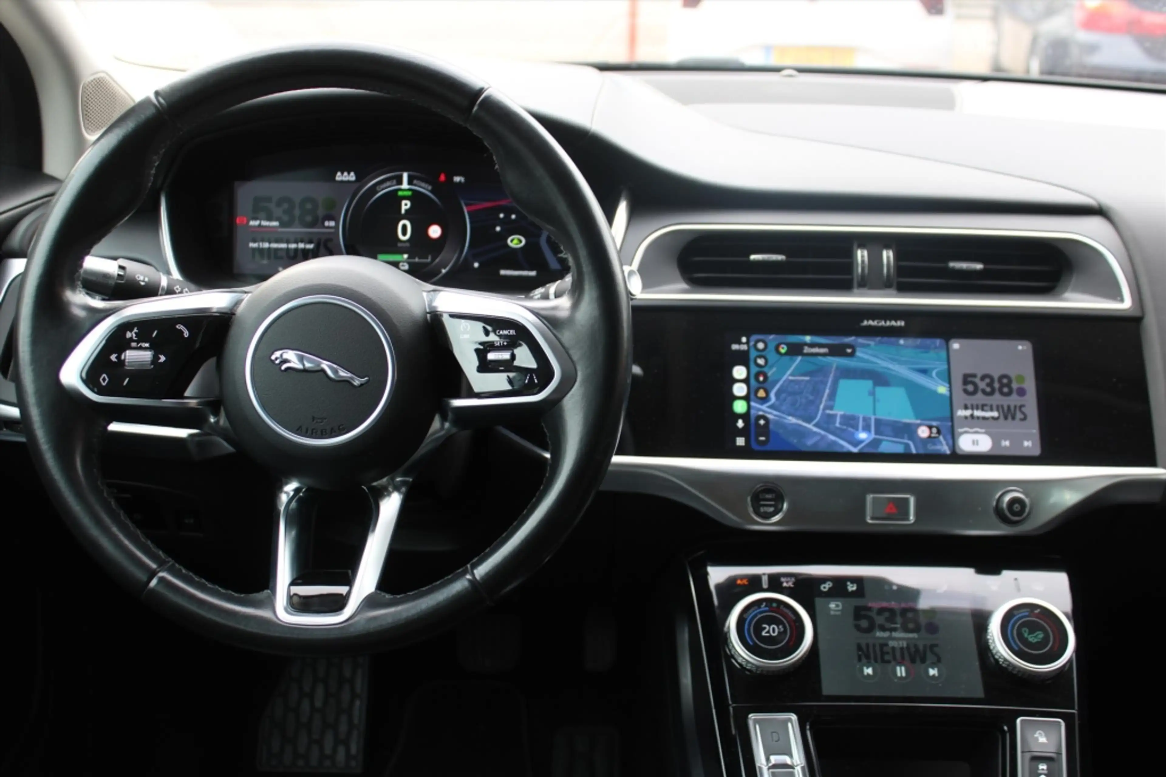 Jaguar I-Pace EV400 | Panorama | Camera | Stoelverwarming | Vol- — photo 8