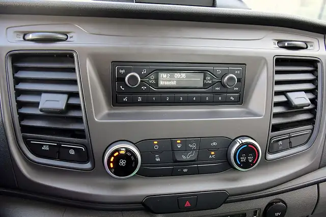 Ford Transit view 12