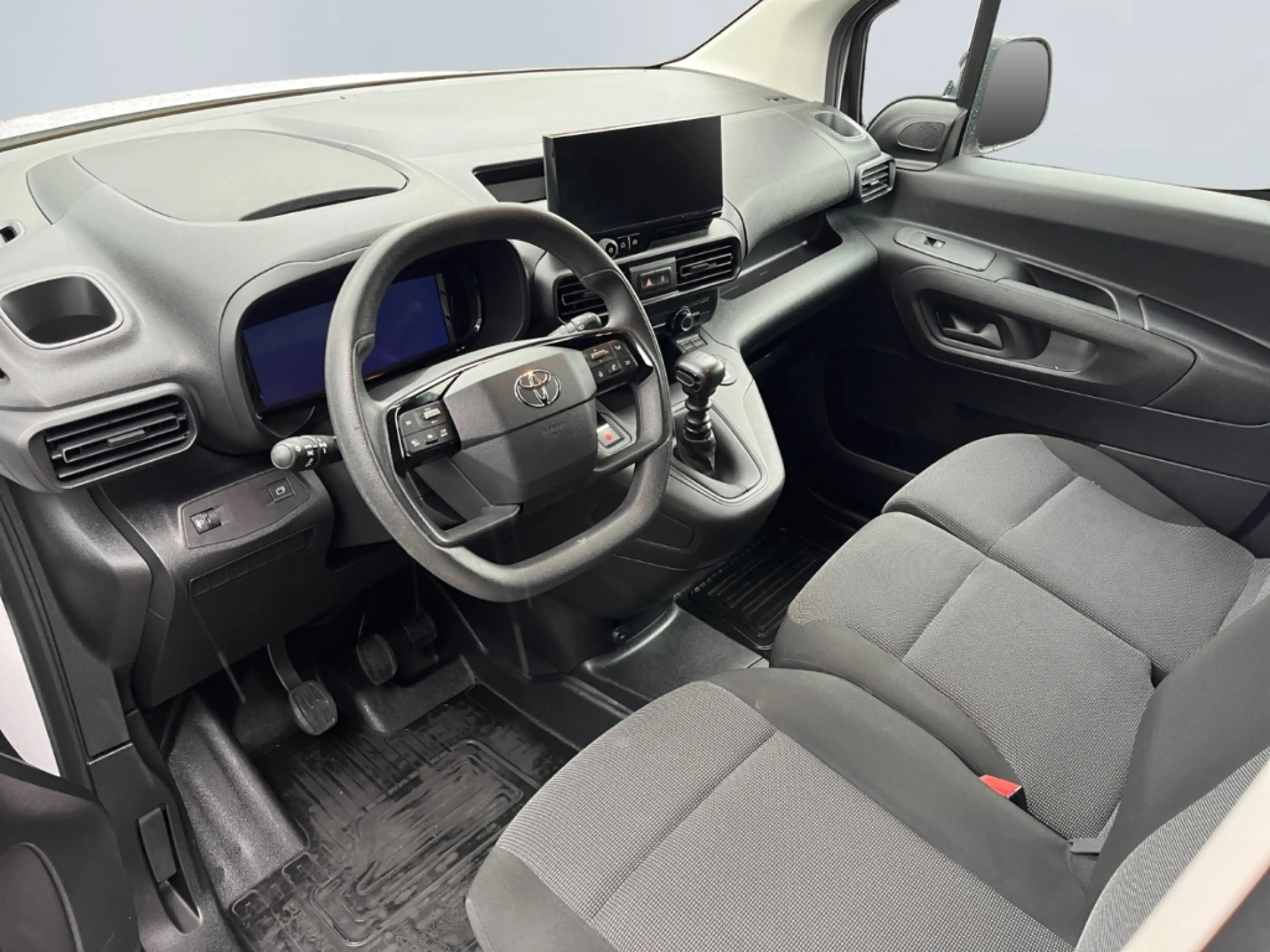 Toyota Proace City 1.5 D-4D L1 Meister *CarPlay*Navi*PDC* — photo 11